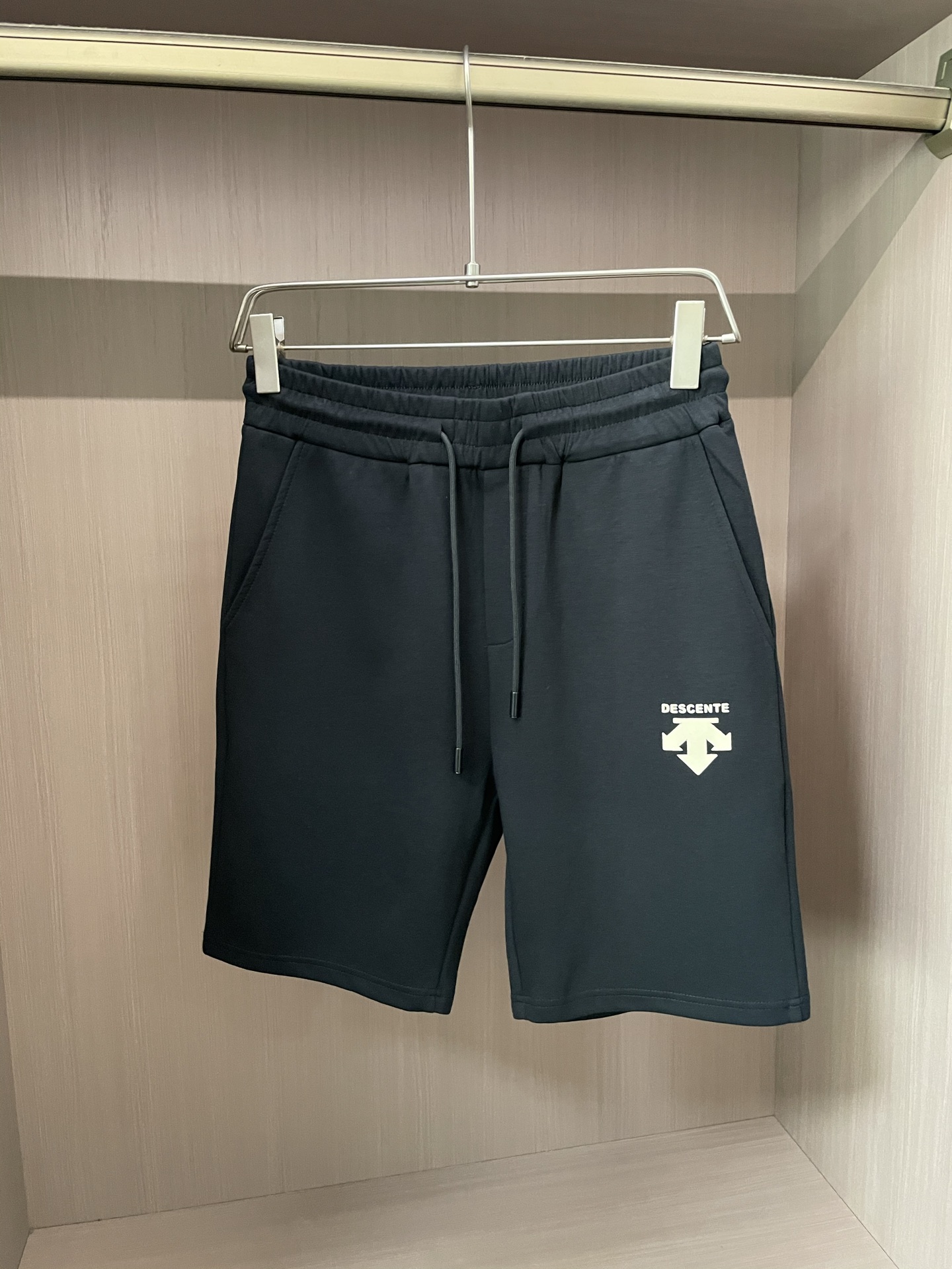 High-End Men’s Summer Shorts 2025: Custom Fabrics, Comfort, Quality, Impeccable Design, Brand Elements. - 图片 4