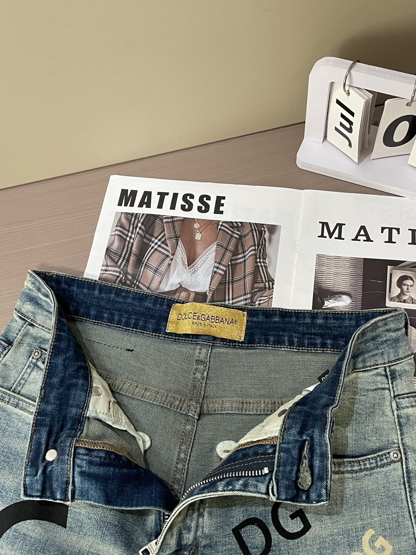 “Latest Jeans: Versatile Styles for Perfect Outfit Combinations in Sizes 29-40” - 图片 5