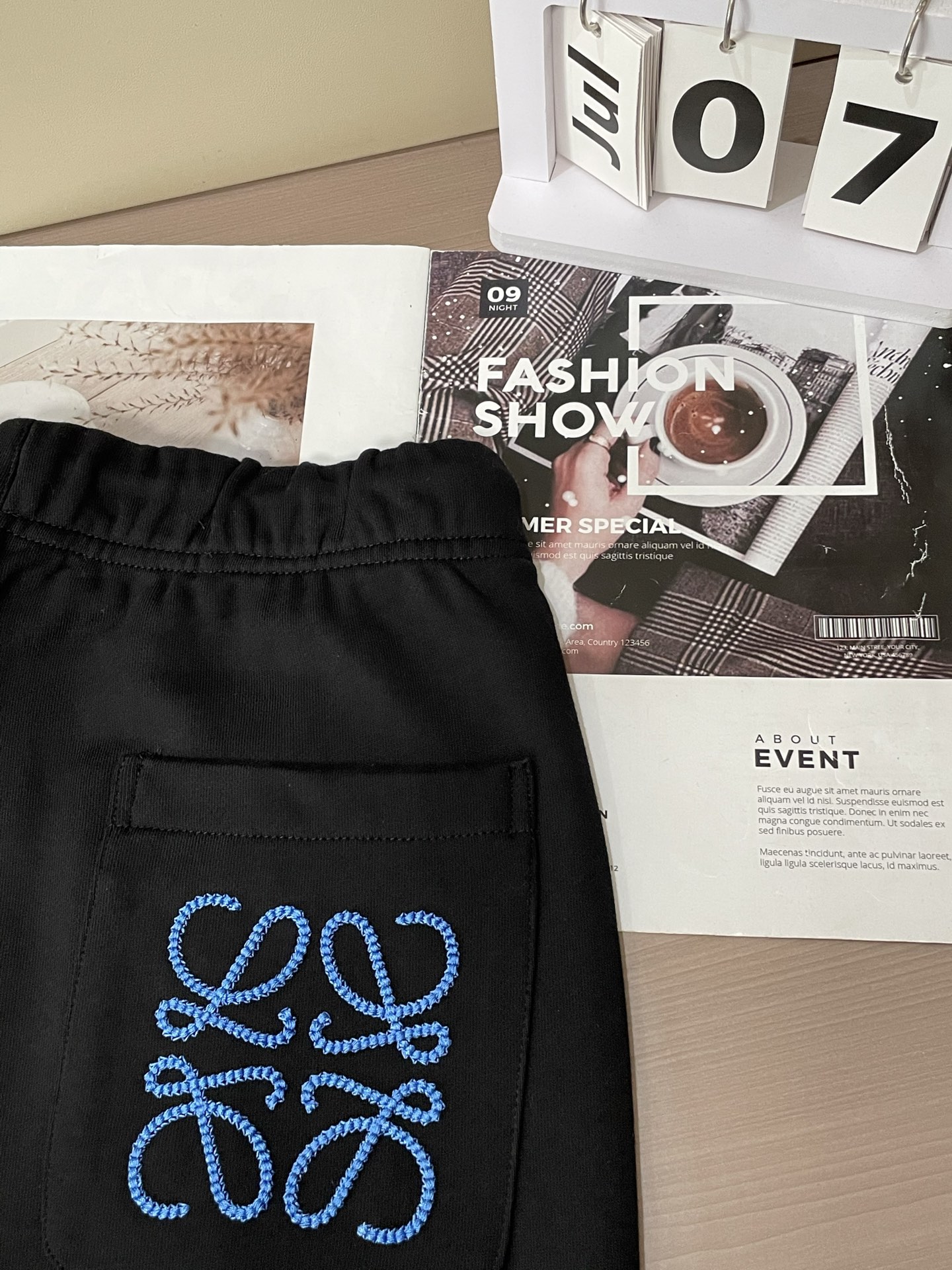 Loewe 2025 Summer Shorts: Comfortable, Stylish, and Breathable with High-Quality Cotton Fabric - 图片 9