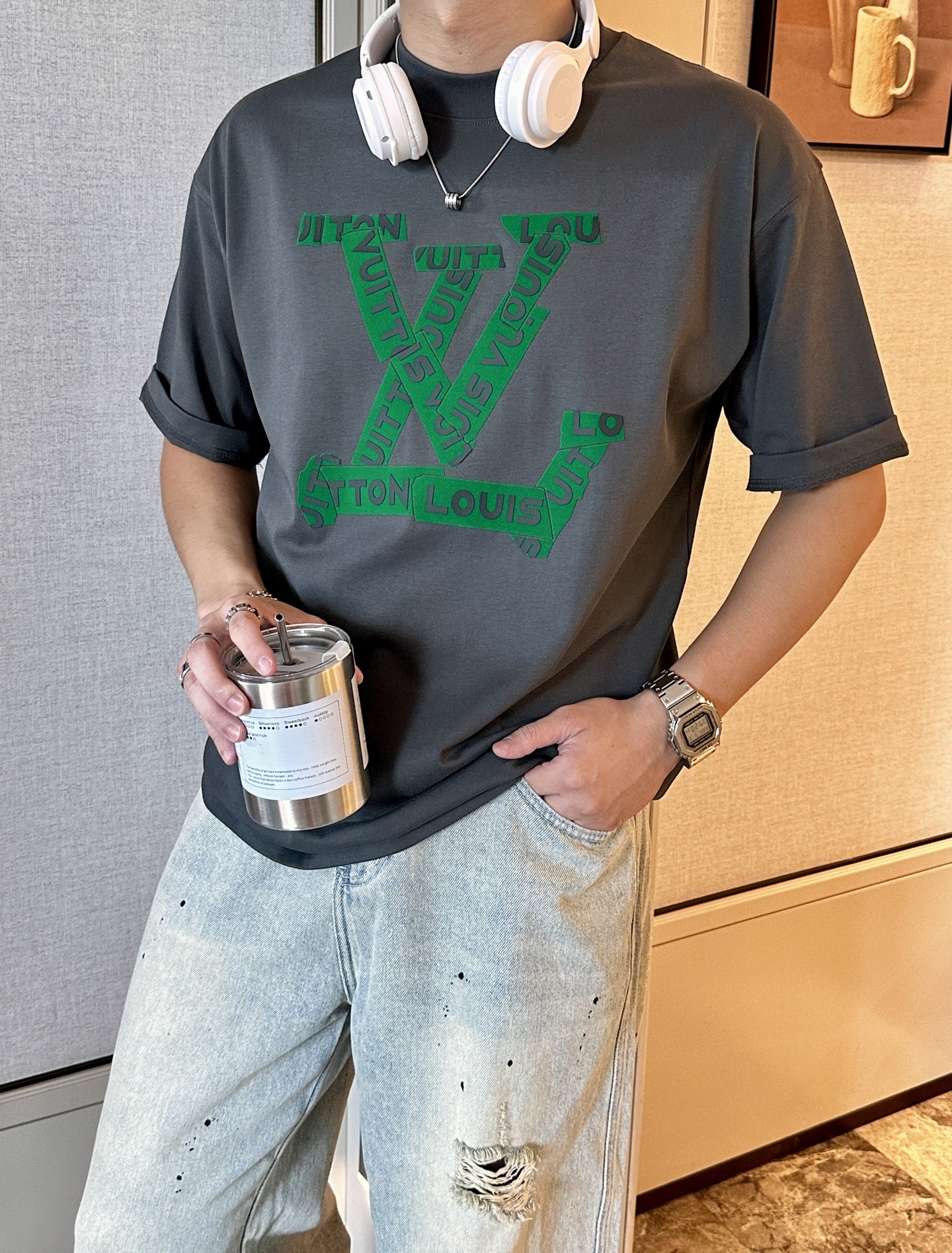 Lv2026春夏款/官网同步面料采用重磅纯棉精梳棉面料，OS宽松版型，上身版型超正！日常百搭，衣橱必备单