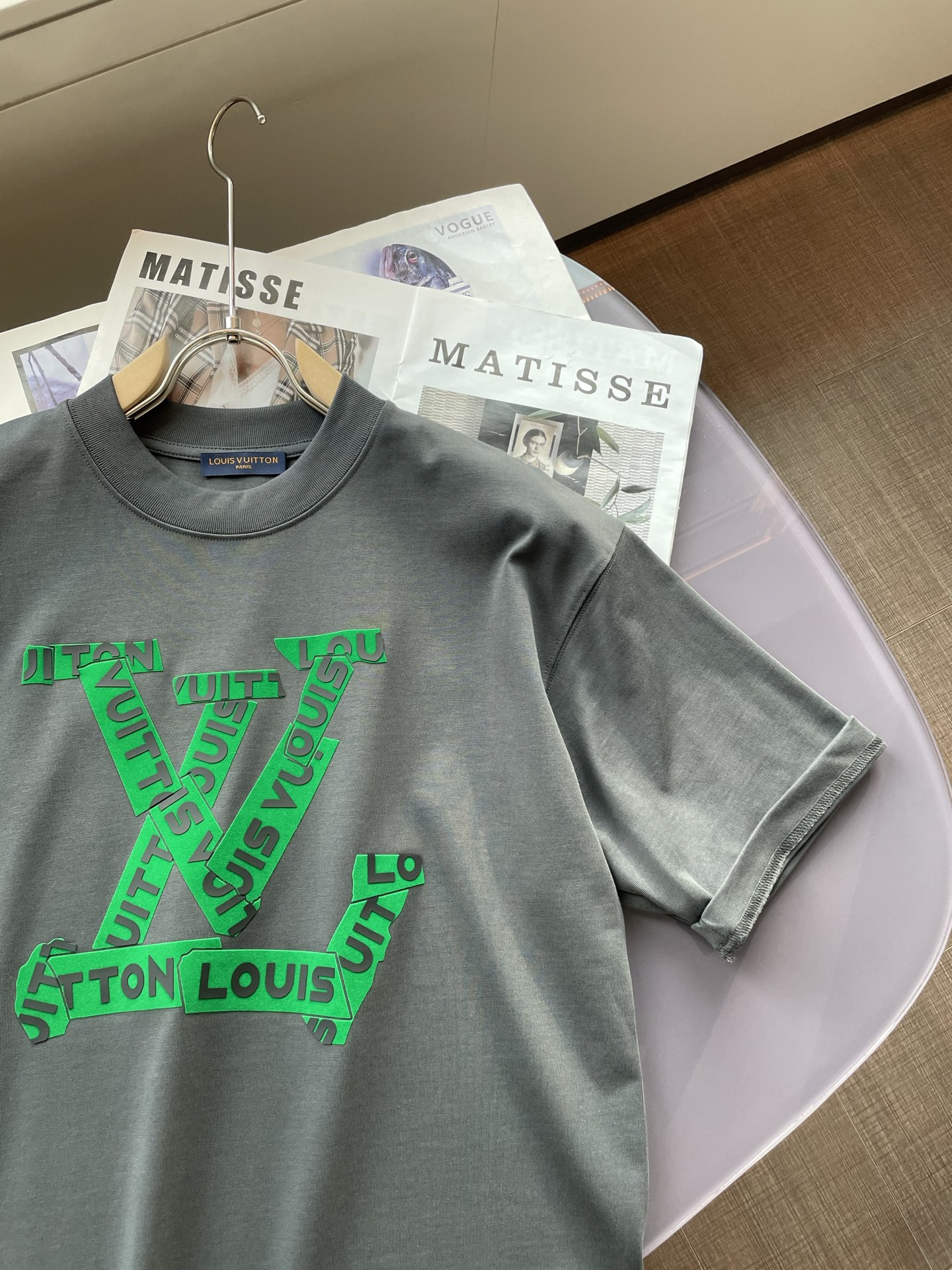 Lv2026春夏款/官网同步面料采用重磅纯棉精梳棉面料，OS宽松版型，上身版型超正！日常百搭，衣橱必备单