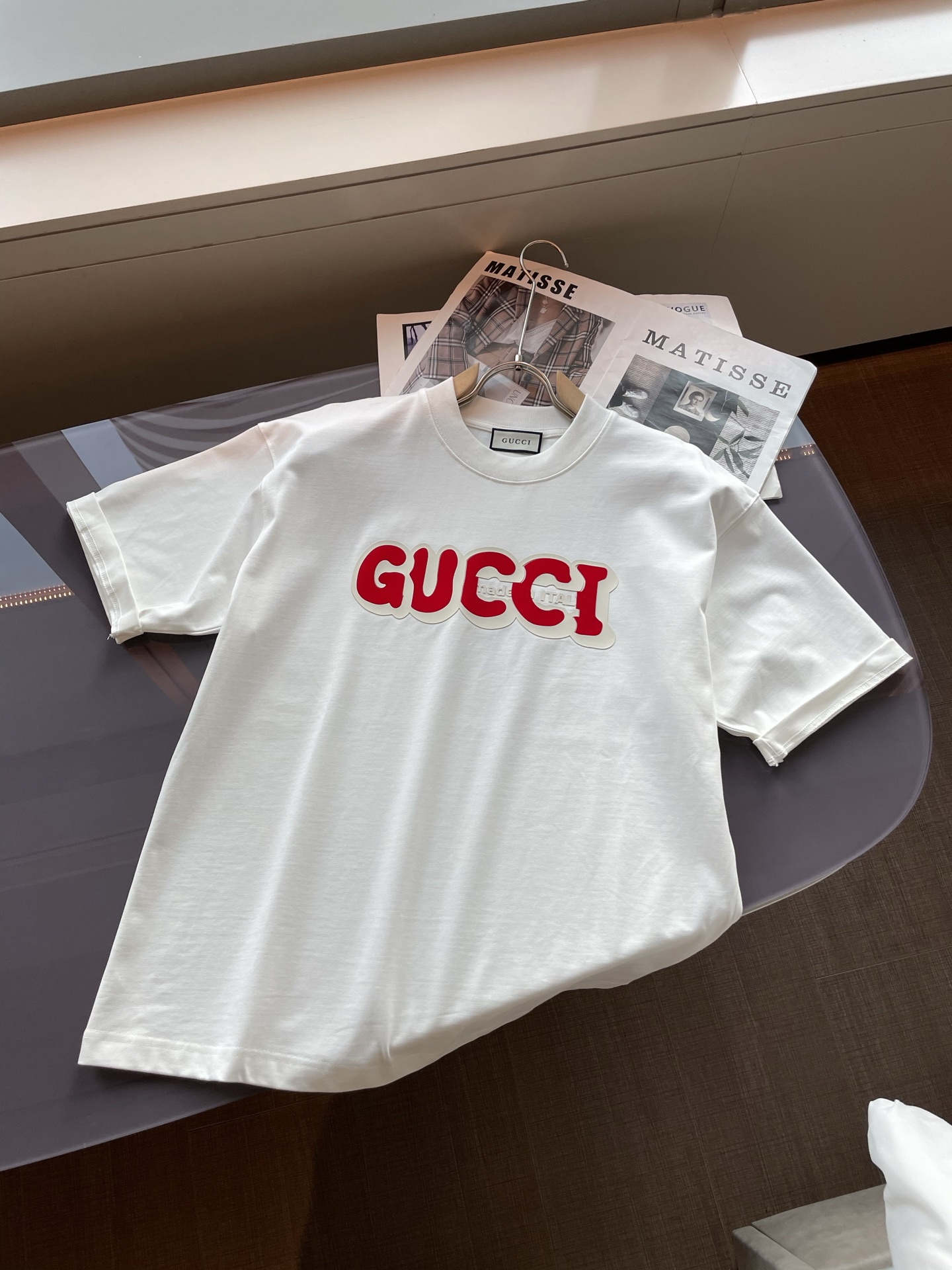 Gucc 2026春夏款/官网同步面料采用重磅纯棉精梳棉面料，OS宽松版型，上身版型超正！日常百搭，衣橱