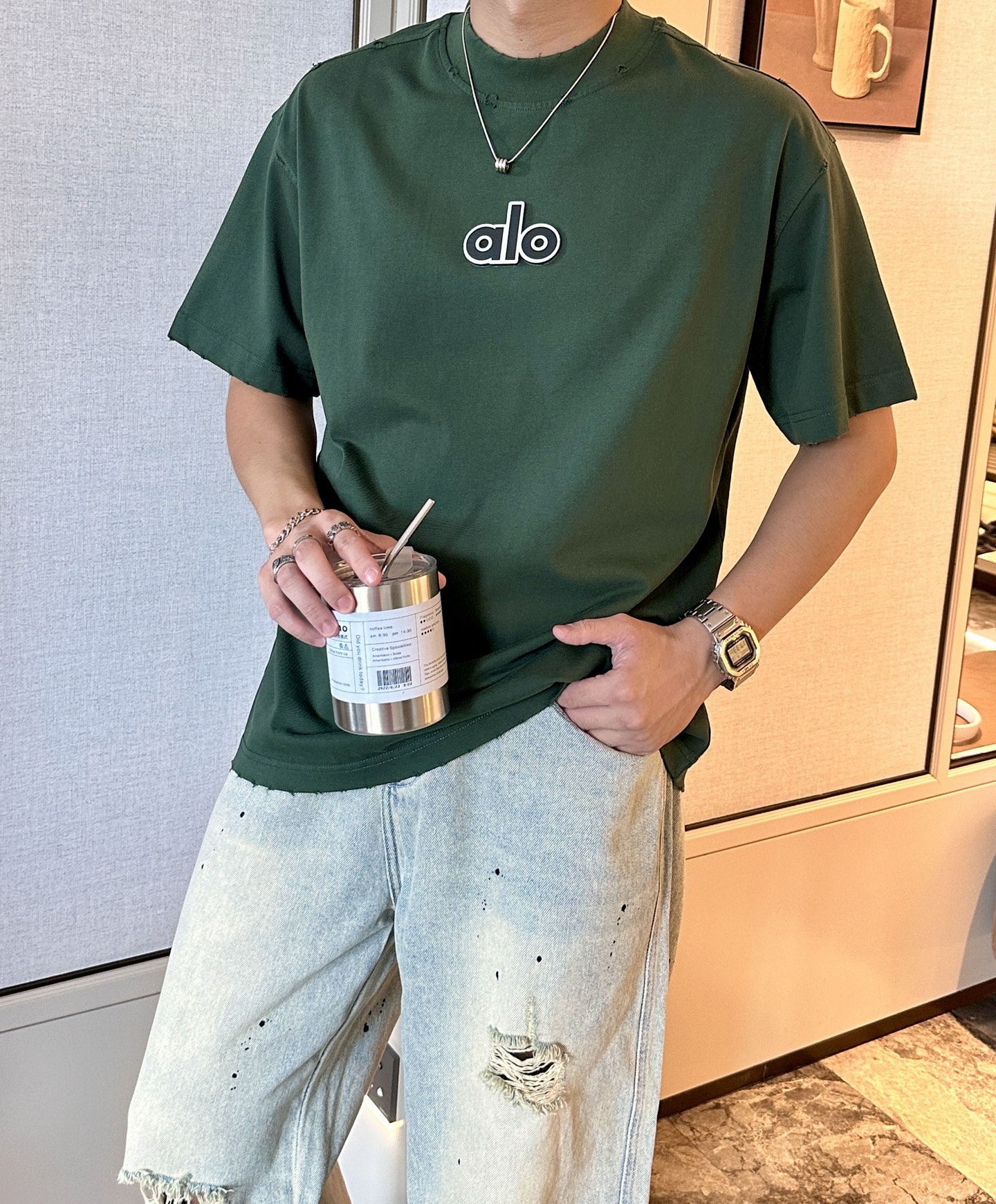 NO:509912,alo 2025 spring and summer style/official website synchronization The fabric is made of heavy pure cotton combed cotton fabric, OS loose style, and the upper body style is super positive!  Everyday versatile, a must-have item for wardrobe!  Size S-3XL (Large-size) Size/part S M L XL 2XL 3XL Shoulder width 52 54 56 57 59 60 Clothes length 70 72.75.78.82.85. Bust 54 56.58.60.62.64. Sleeve length 24 26 27 28 29 30,,alexander wang19860909alo 2025春夏款/官网同步 面料采用重磅纯棉精梳棉面料,OS宽松版型,上身版型超正！日常百搭,衣橱必备单品！ 尺码 S-3XL（版型偏大） 码数/部位S M L XL 2XL 3XL 肩宽 52 54 56 57 59 60 衣长70 72.75.78.82.85. 胸围 54 56.58.60.62.64. 袖长24 26 27 28 29 30,,alexander wang,Men's clothing