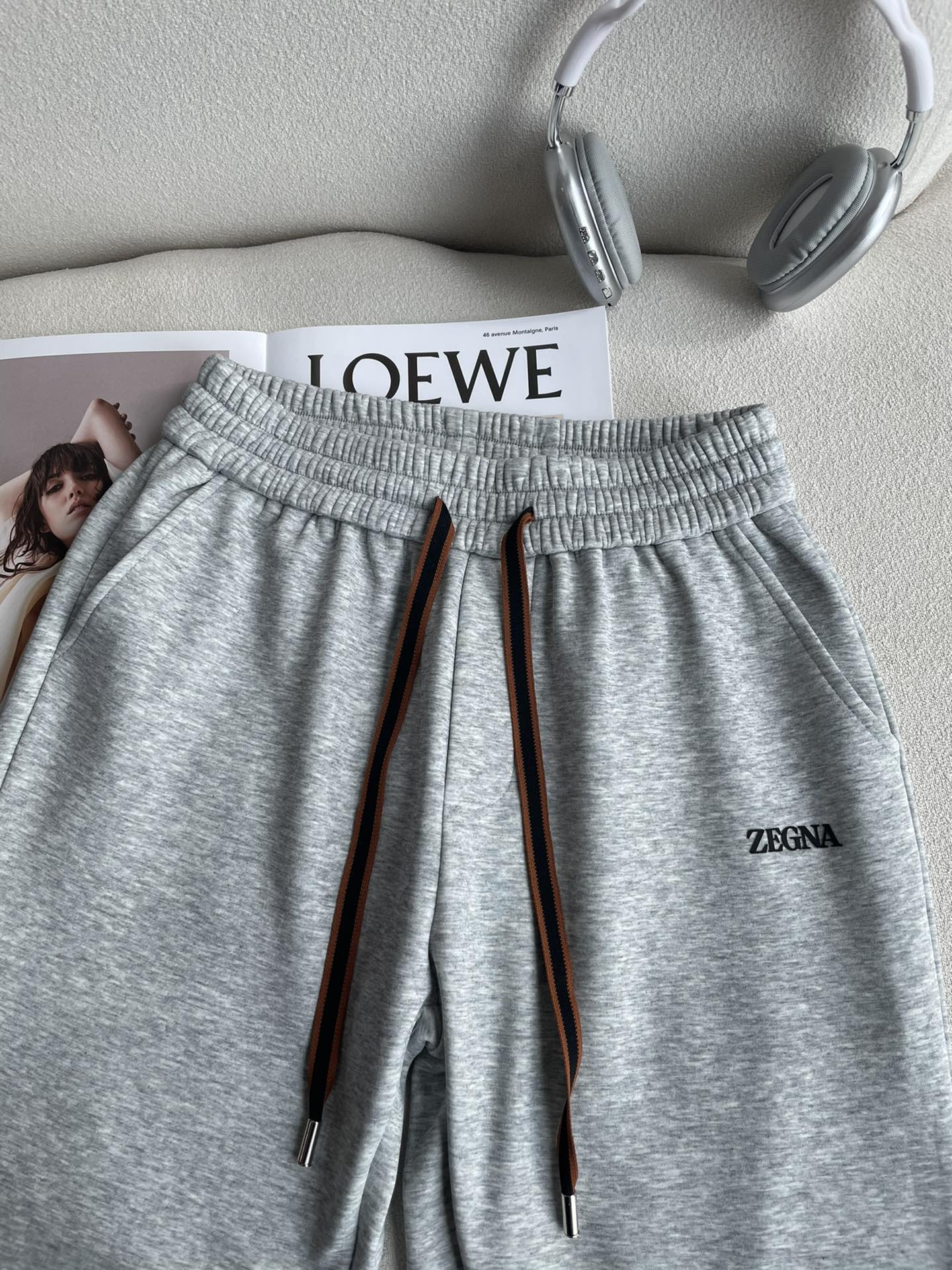 杰尼亚 2025秋冬最新休闲裤 内里加绒，非常保暖！版型超赞，能很好的修复各种腿型，非常个性！柔软排汗，