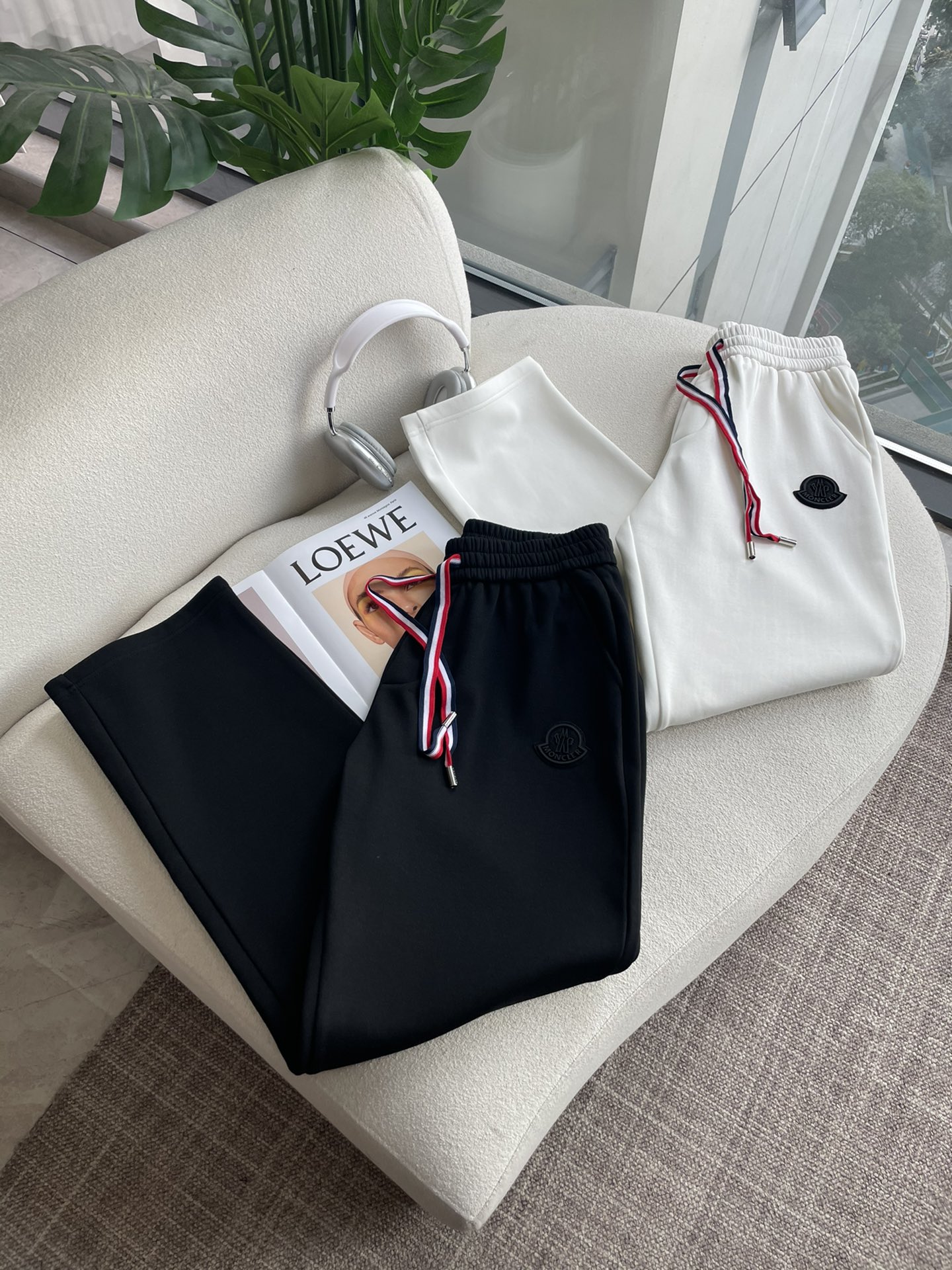 蒙口 2025秋冬最新休闲裤 内里加绒，非常保暖！版型超赞，能很好的修复各种腿型，非常个性！柔软排汗，舒