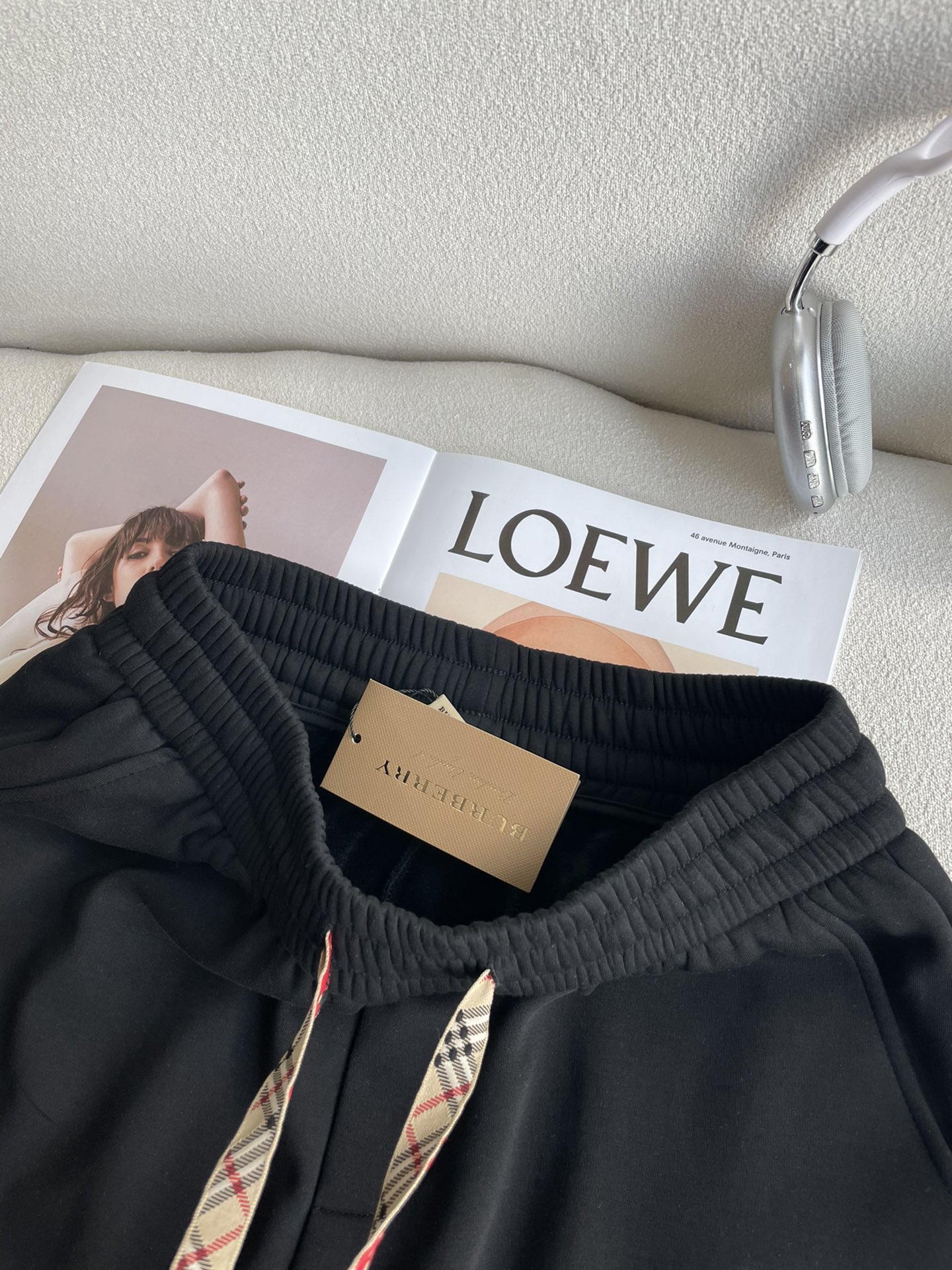 BUR 2025秋冬最新休闲裤 内里加绒，非常保暖！版型超赞，能很好的修复各种腿型，非常个性！柔软排汗，