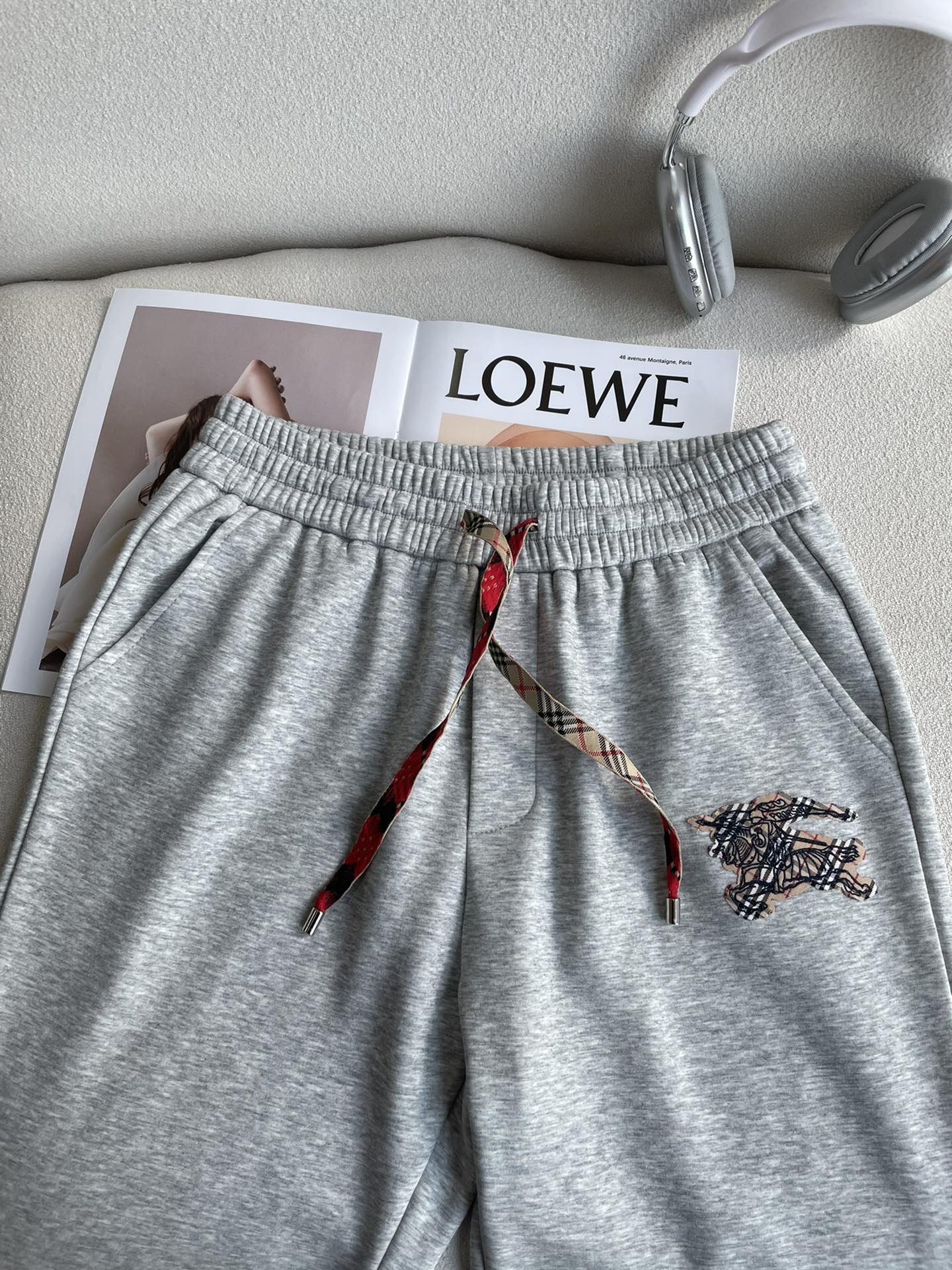 BUR 2025秋冬最新休闲裤 内里加绒，非常保暖！版型超赞，能很好的修复各种腿型，非常个性！柔软排汗，