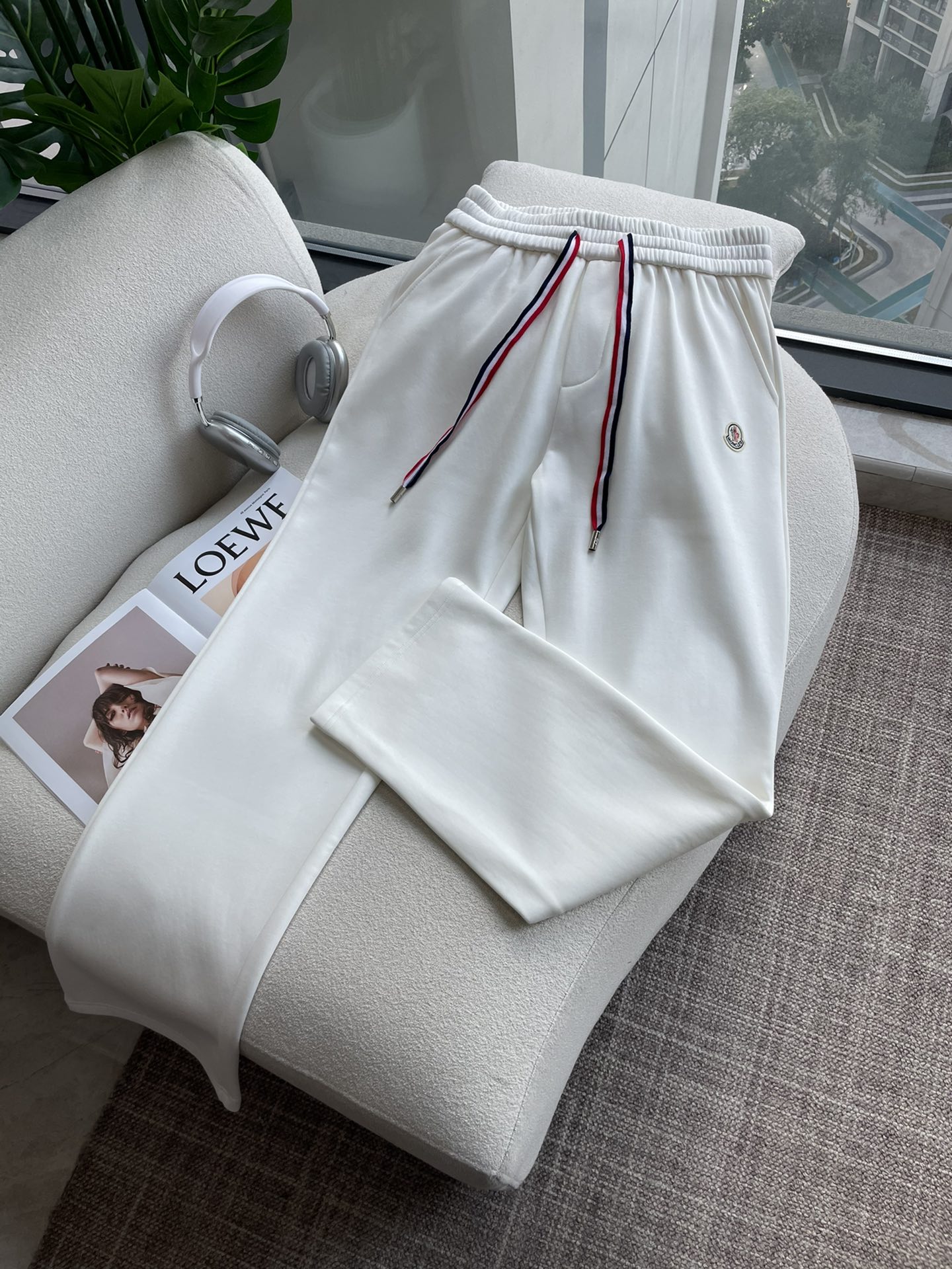 蒙口 2025秋冬最新休闲裤 内里加绒，非常保暖！版型超赞，能很好的修复各种腿型，非常个性！柔软排汗，舒