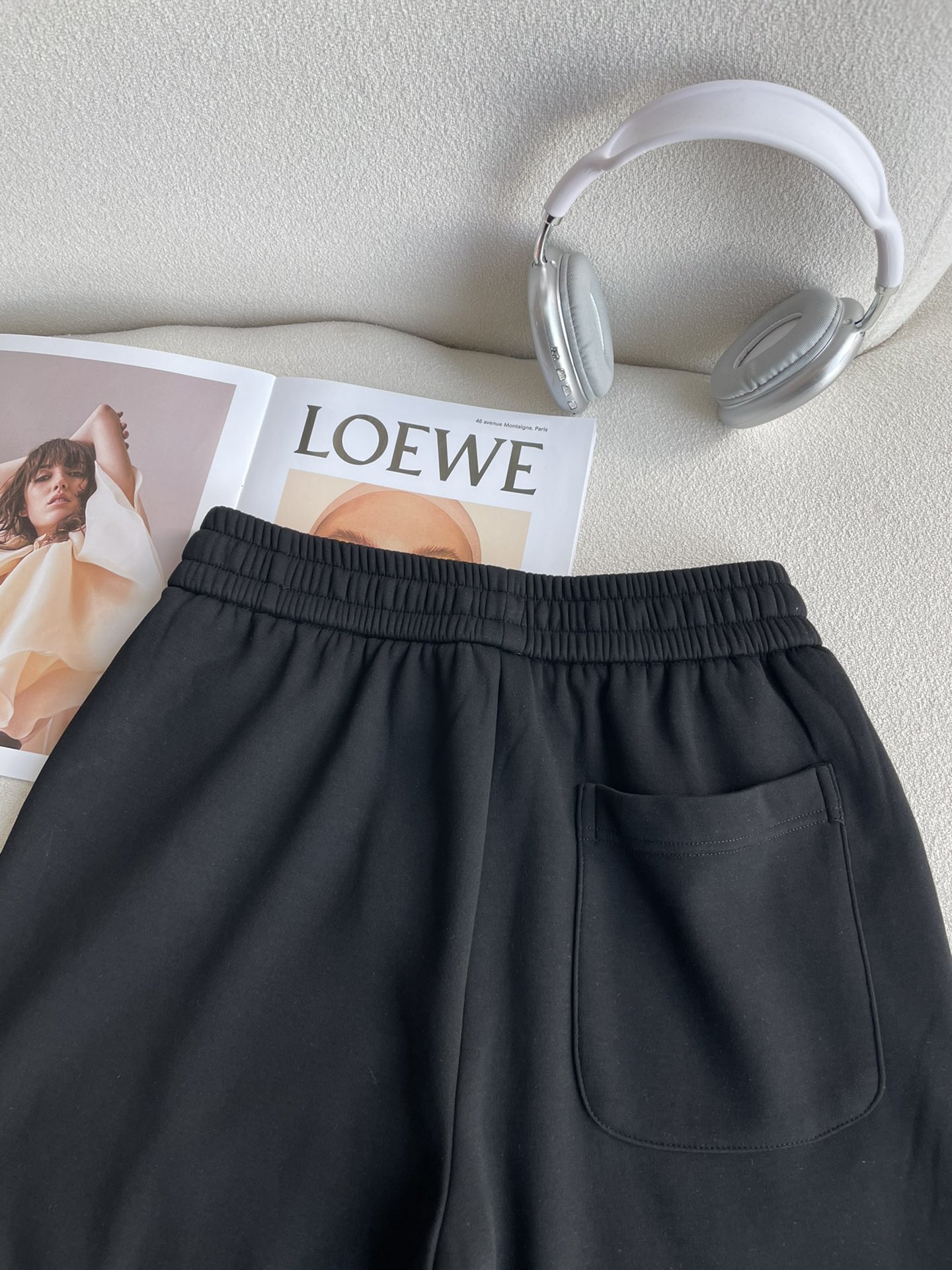 LV 2025秋冬最新休闲裤 内里加绒，非常保暖！版型超赞，能很好的修复各种腿型，非常个性！柔软排汗，舒