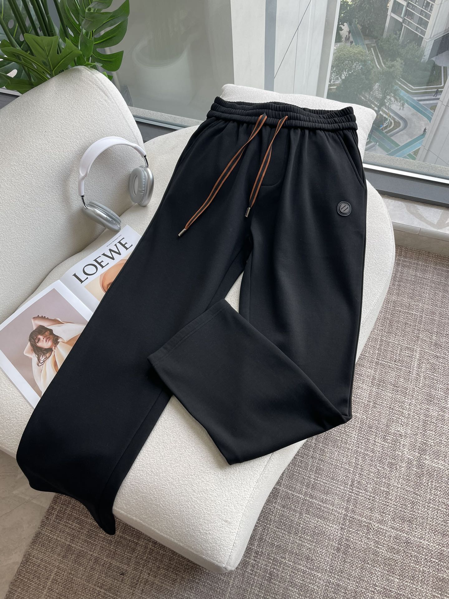 杰尼亚 2025秋冬最新休闲裤 内里加绒，非常保暖！版型超赞，能很好的修复各种腿型，非常个性！柔软排汗，