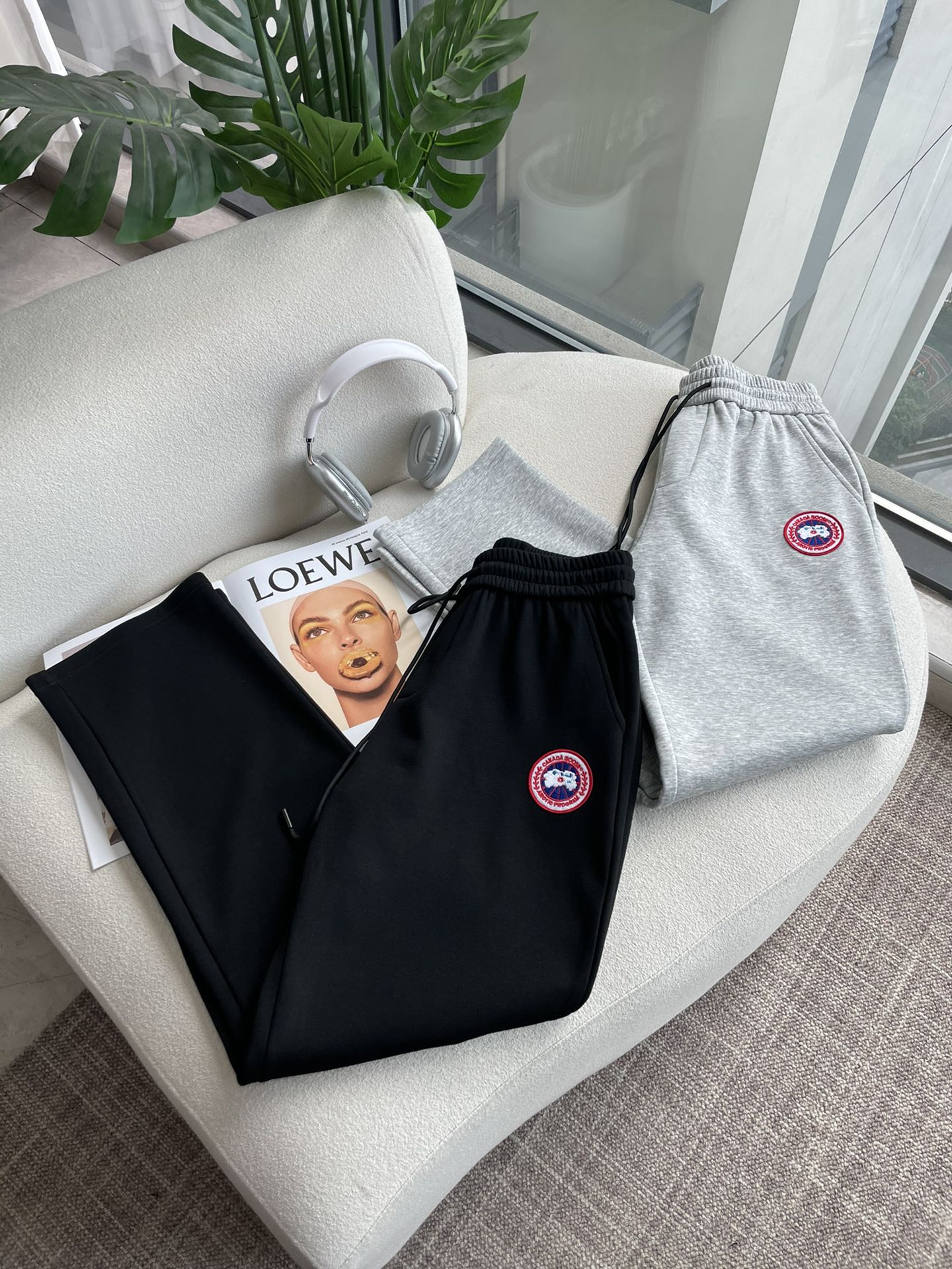 加拿大鹅 2025秋冬最新休闲裤 内里加绒，非常保暖！版型超赞，能很好的修复各种腿型，非常个性！柔软排汗