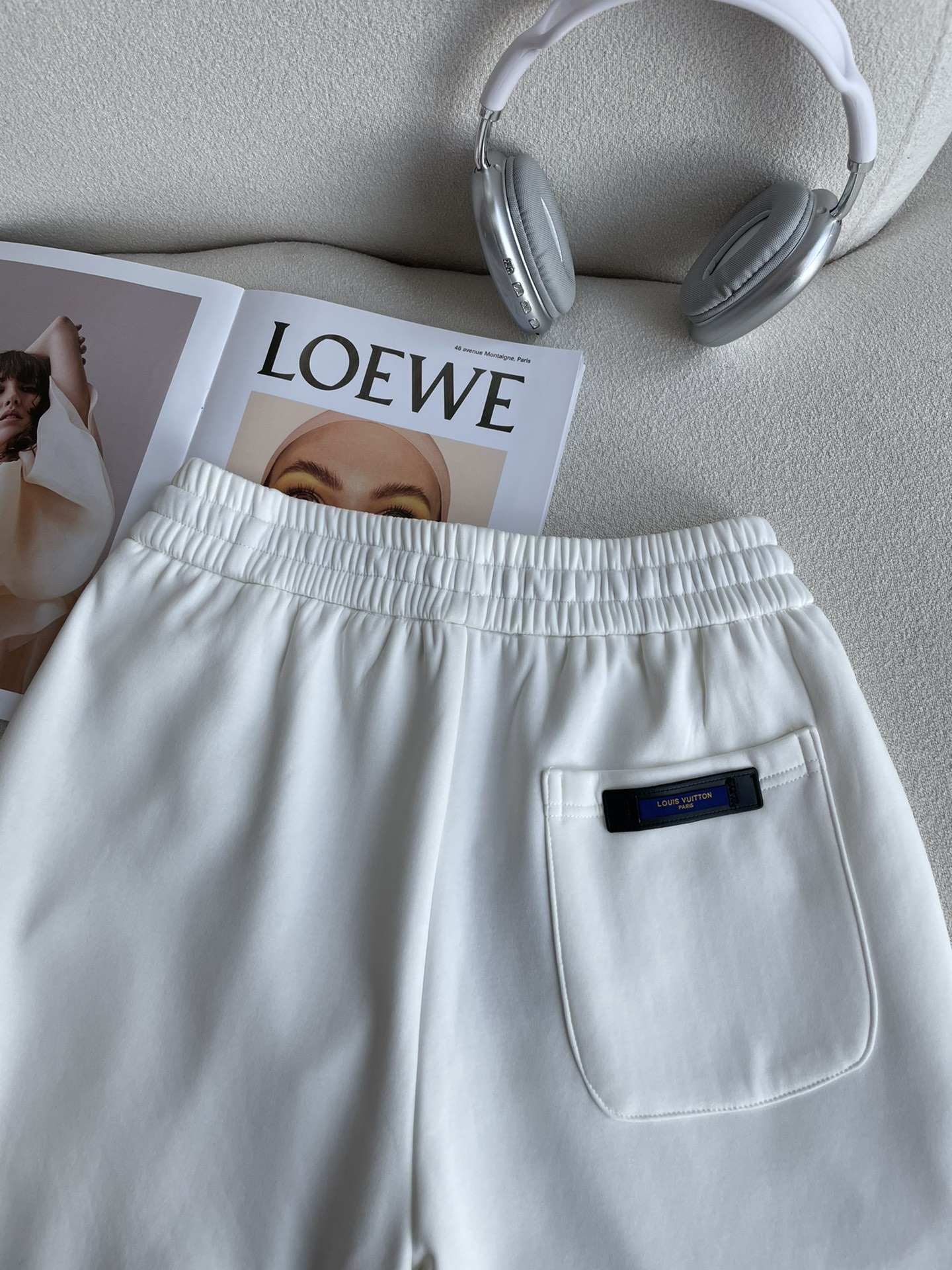 LV 2025秋冬最新休闲裤 内里加绒，非常保暖！版型超赞，能很好的修复各种腿型，非常个性！柔软排汗，舒