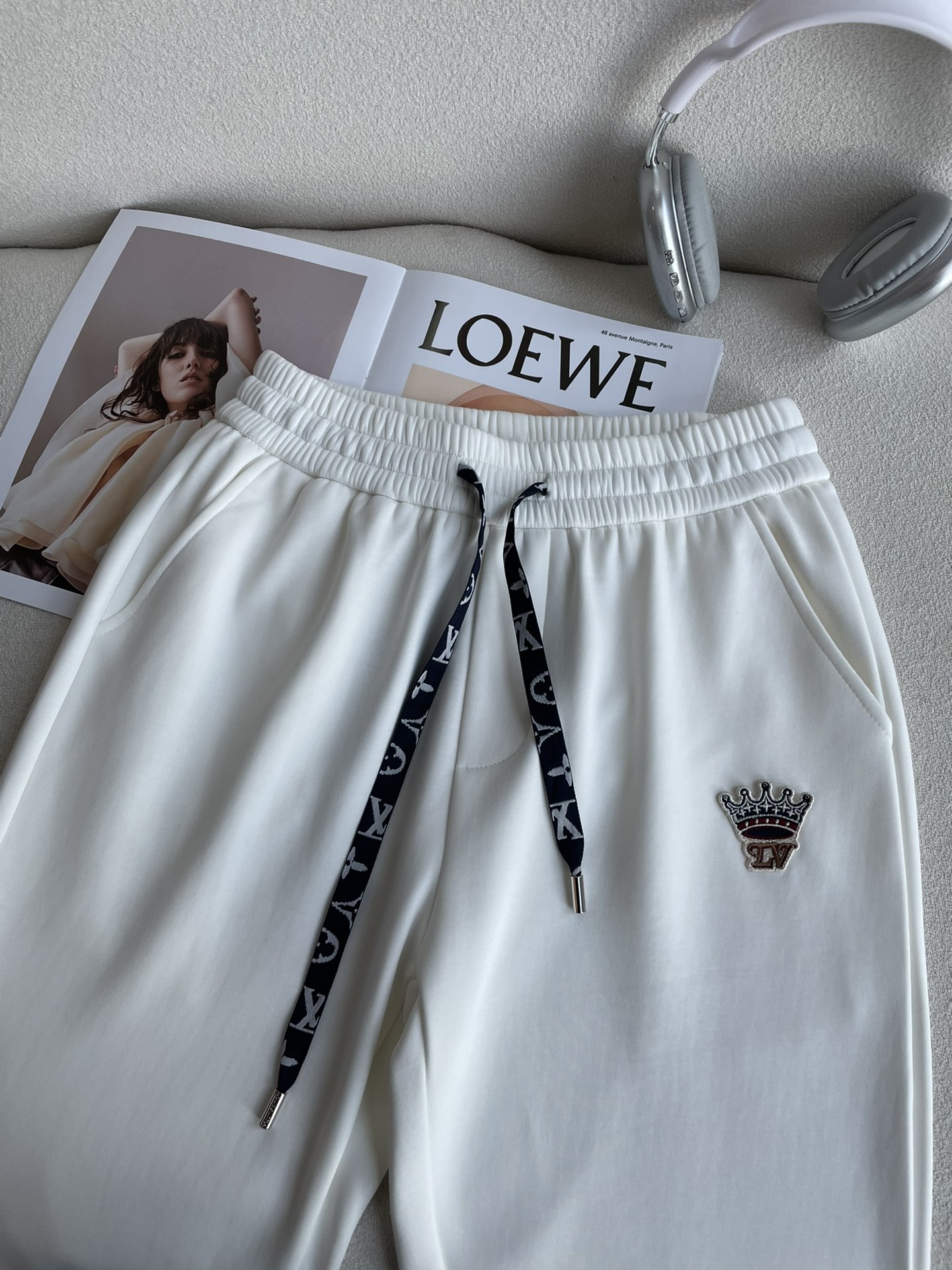 LV 2025秋冬最新休闲裤 内里加绒，非常保暖！版型超赞，能很好的修复各种腿型，非常个性！柔软排汗，舒