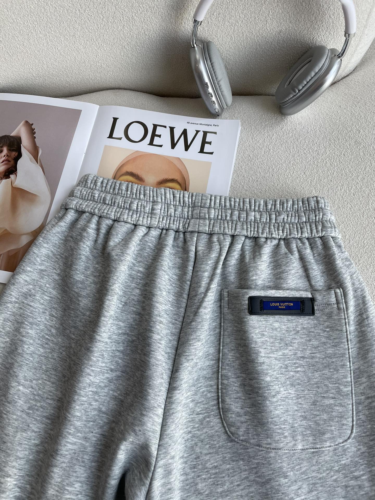 LV 2025秋冬最新休闲裤 内里加绒，非常保暖！版型超赞，能很好的修复各种腿型，非常个性！柔软排汗，舒