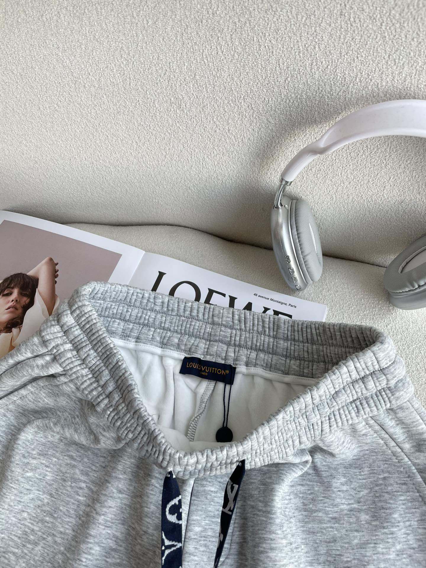 LV 2025秋冬最新休闲裤 内里加绒，非常保暖！版型超赞，能很好的修复各种腿型，非常个性！柔软排汗，舒