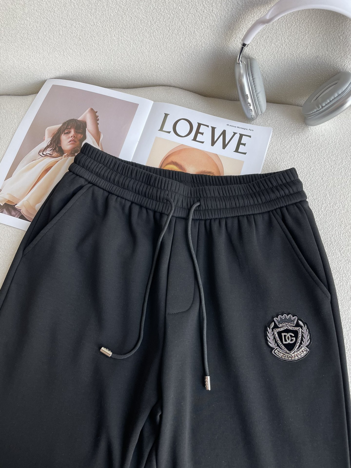 DG 2025秋冬最新休闲裤 内里加绒，非常保暖！版型超赞，能很好的修复各种腿型，非常个性！柔软排汗，舒