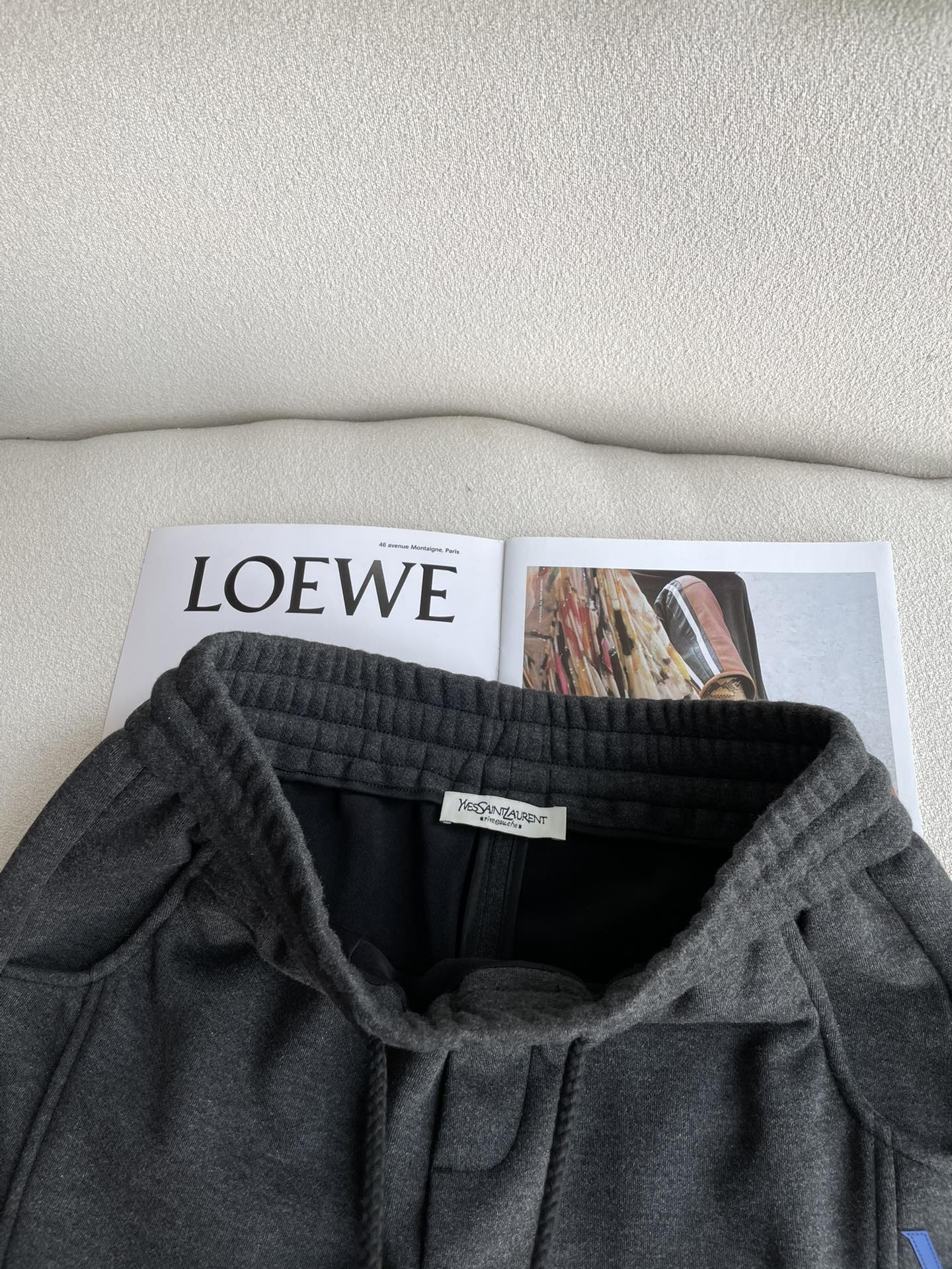 圣罗兰 2025秋冬最新系列男士加厚休闲裤！内里加绒，非常保暖，北方的宝子们赶紧备上！采用客供弹力柔棉材