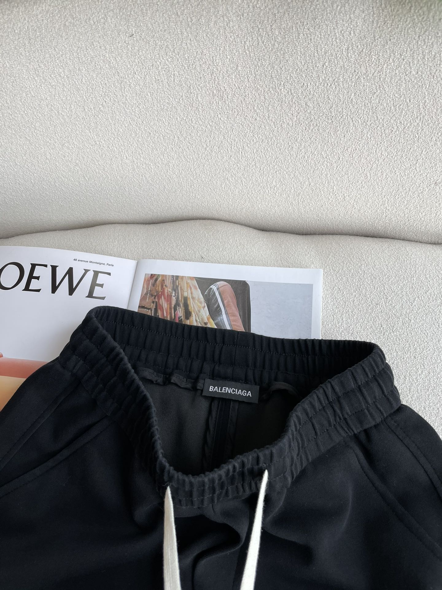 巴黎世家 2025秋冬最新系列男士加厚休闲裤！内里加绒，非常保暖，北方的宝子们赶紧备上！采用客供弹力柔棉