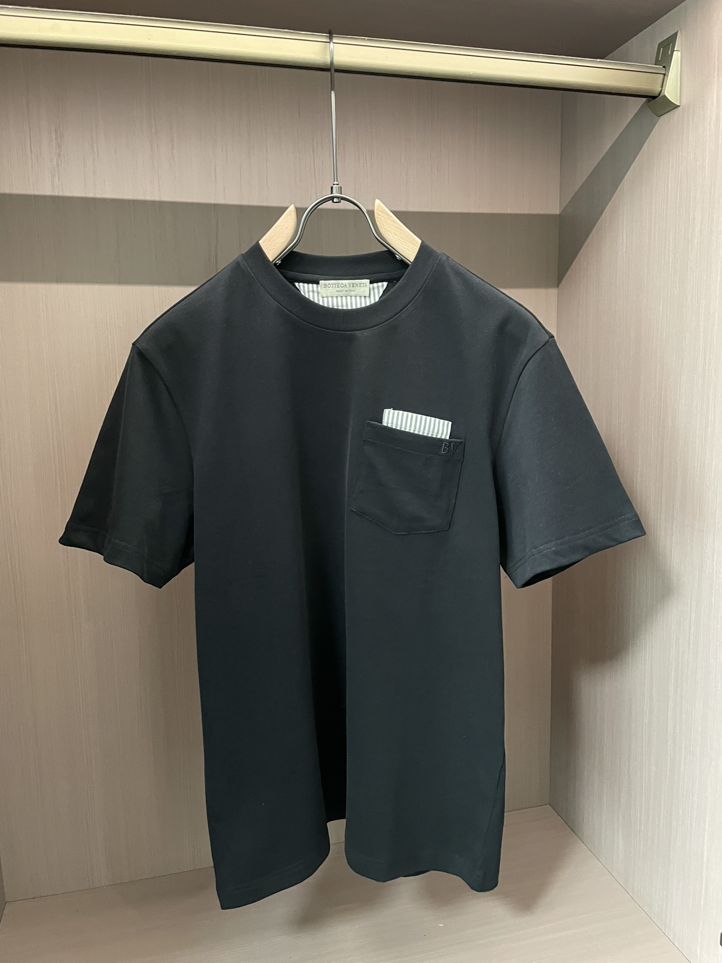 BV 2026春夏新款首发专柜最新款短袖圆领T恤 高端订制 设计前卫时尚！品牌logo重工艺设计 高端定