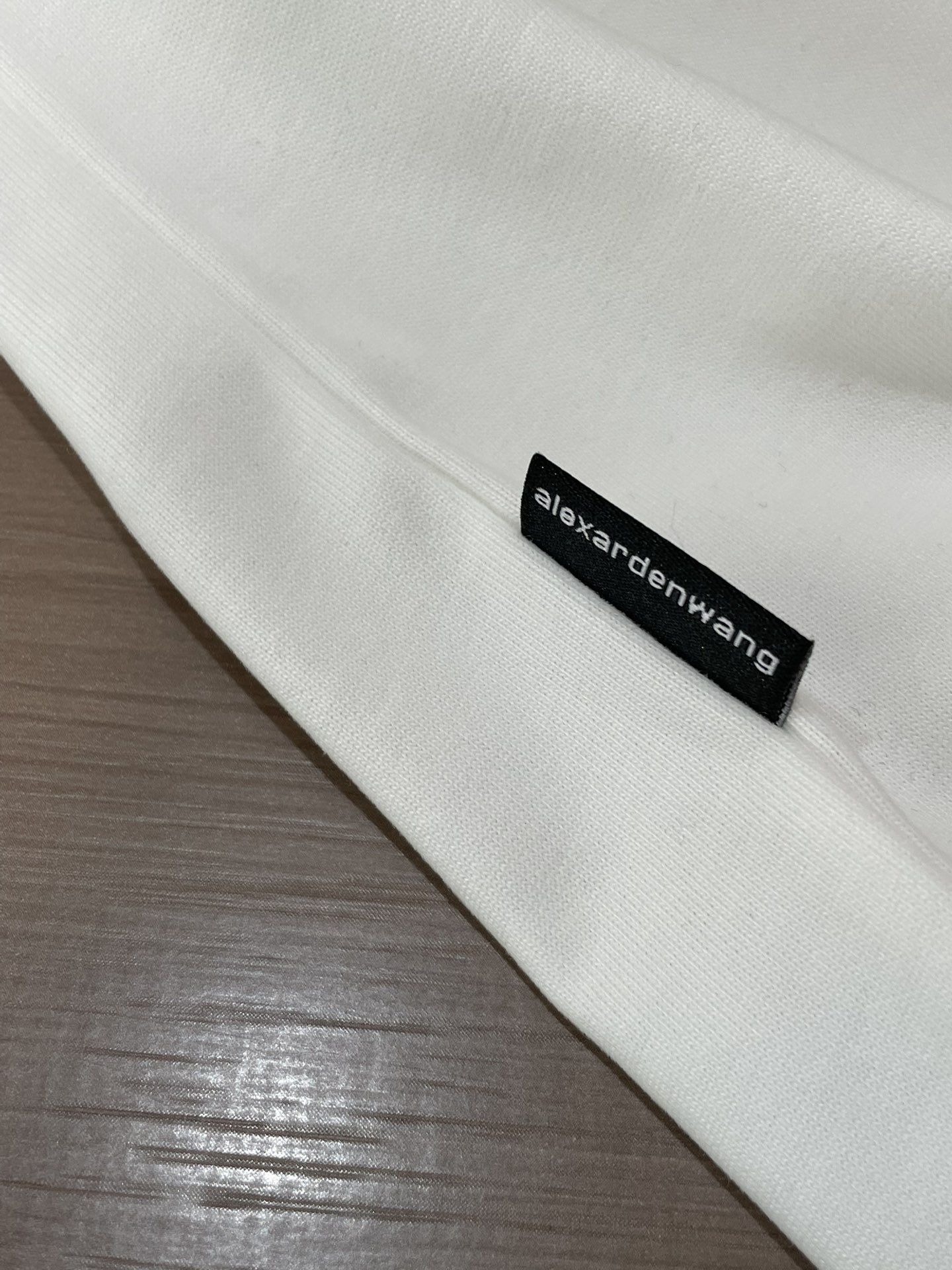 wang 2026春夏新款首发专柜最新款短袖圆领T恤 高端订制 设计前卫时尚！品牌logo重工艺设计 高