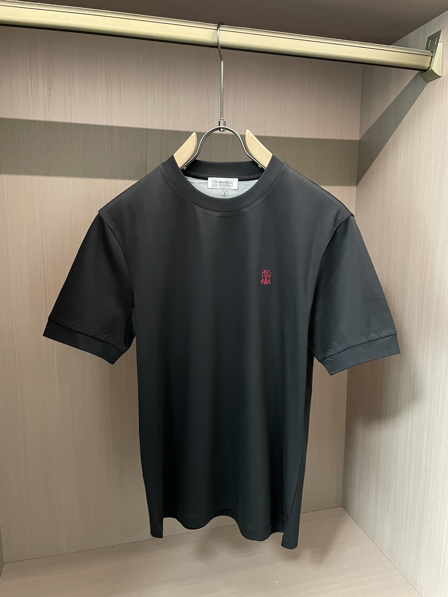 BC 2026春夏新款首发专柜最新款短袖圆领T恤 高端订制 设计前卫时尚！品牌logo重工艺设计 高端定