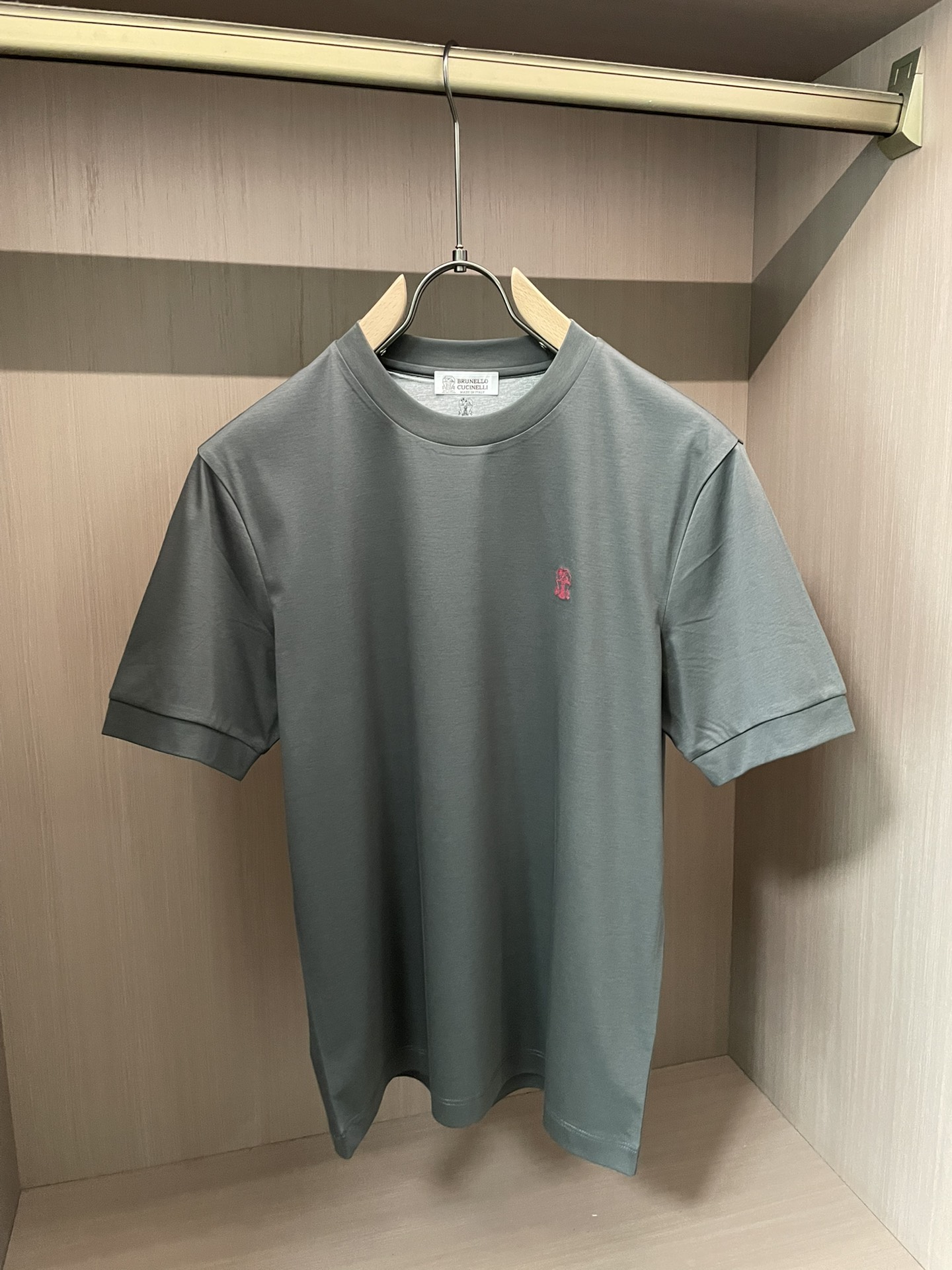 BC 2026春夏新款首发专柜最新款短袖圆领T恤 高端订制 设计前卫时尚！品牌logo重工艺设计 高端定