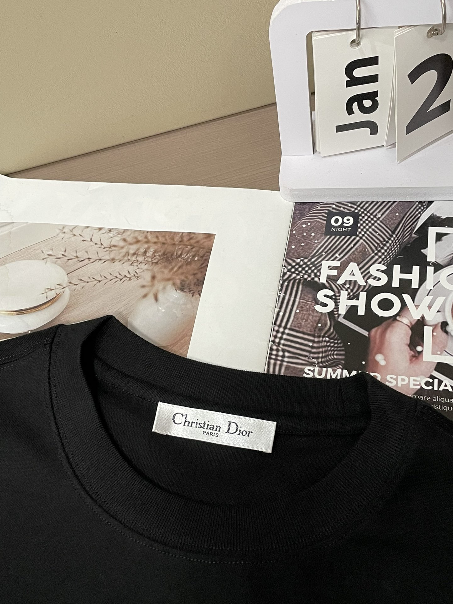 Dior 2026春夏新款首发专柜最新款短袖圆领T恤 高端订制 设计前卫时尚！品牌logo重工艺设计 高