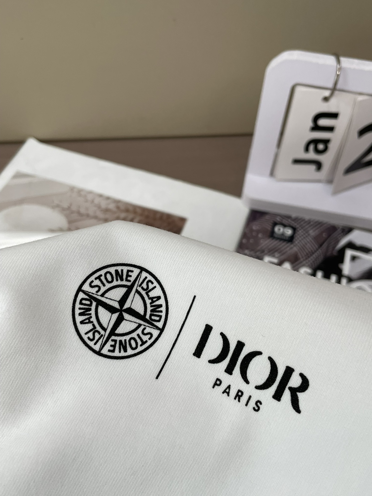 Dior 2026春夏新款首发专柜最新款短袖圆领T恤 高端订制 设计前卫时尚！品牌logo重工艺设计 高