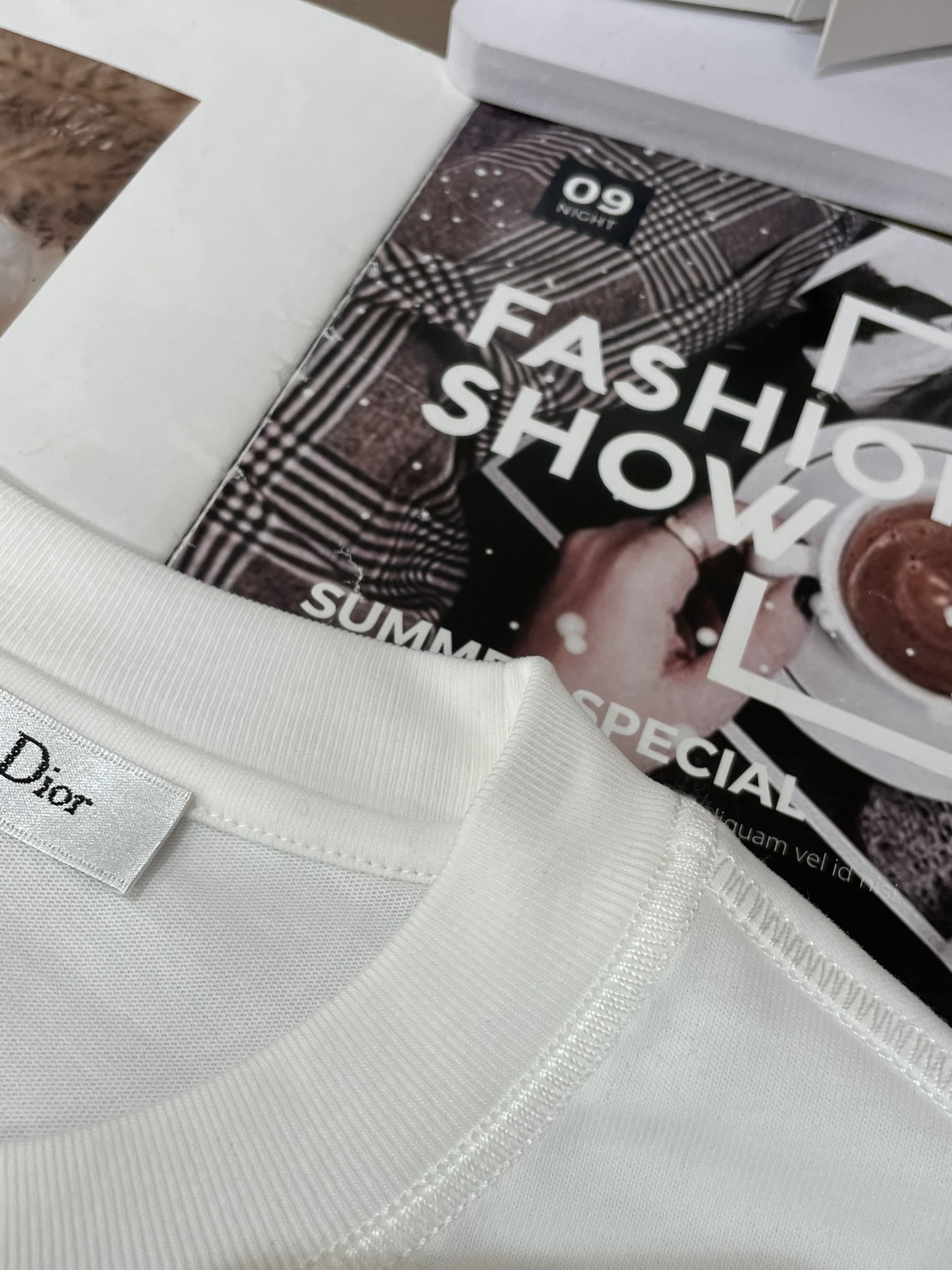 Dior 2026春夏新款首发专柜最新款短袖圆领T恤 高端订制 设计前卫时尚！品牌logo重工艺设计 高