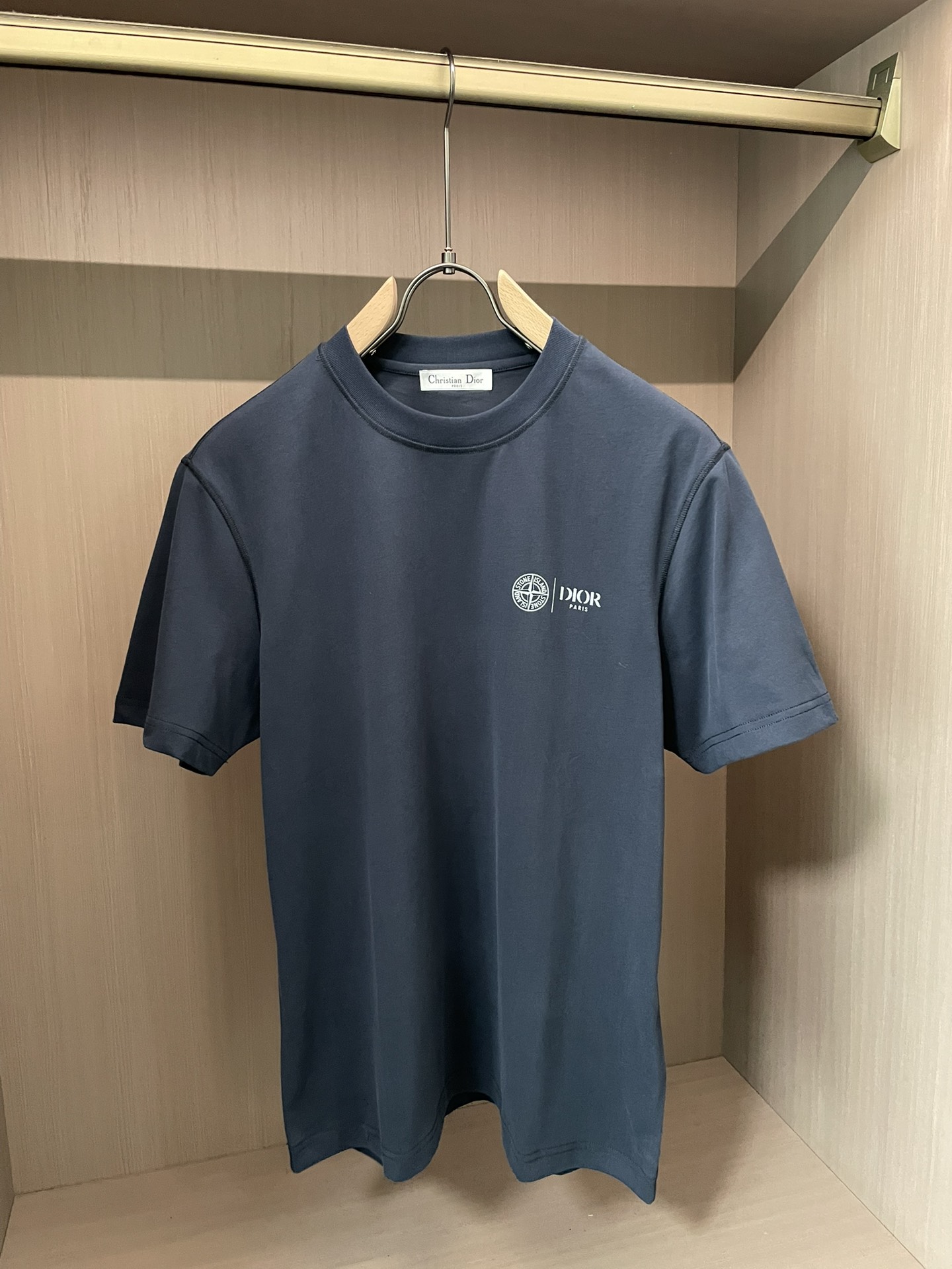 Dior 2026春夏新款首发专柜最新款短袖圆领T恤 高端订制 设计前卫时尚！品牌logo重工艺设计 高