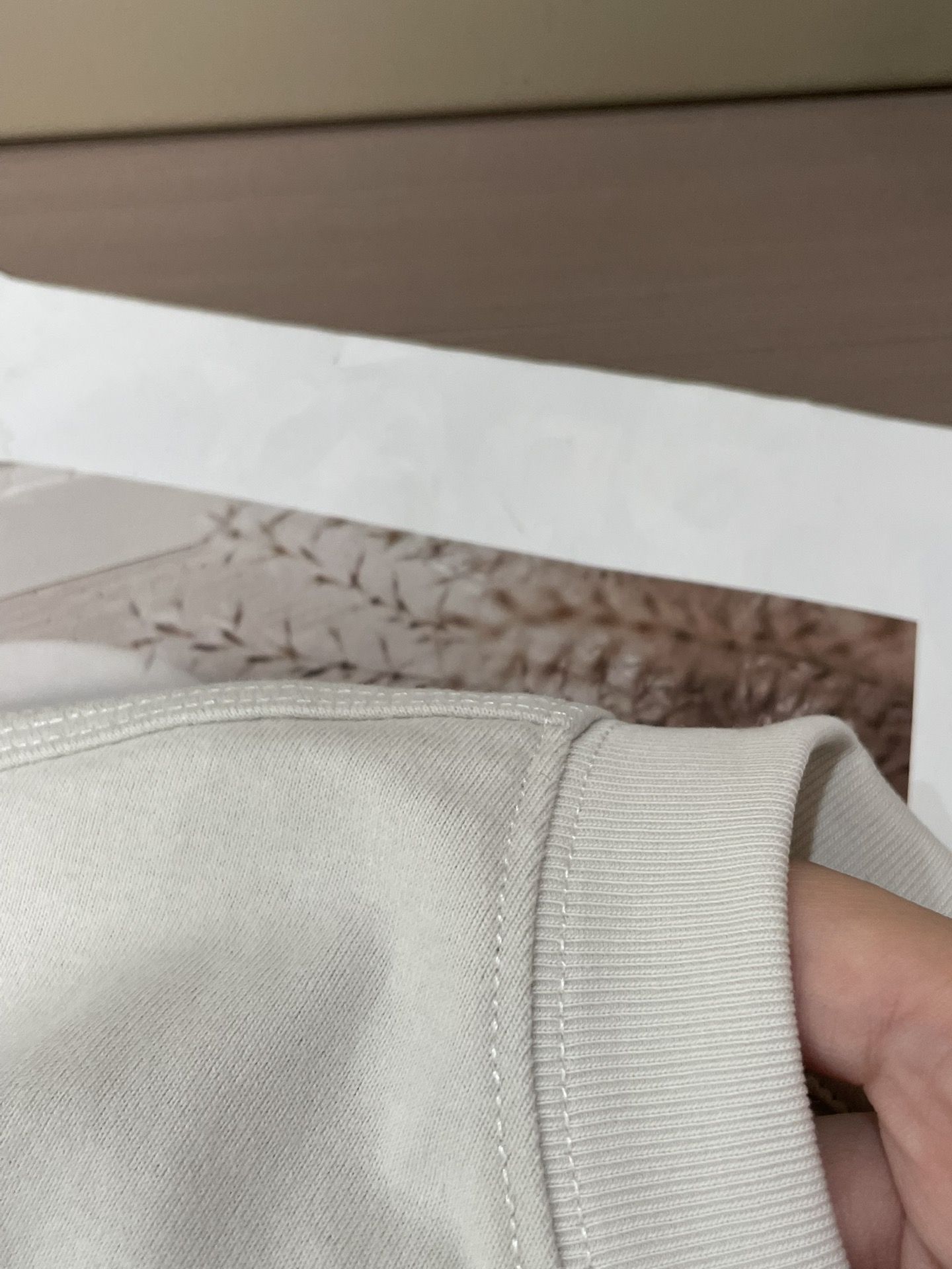 Bur 2026春夏新款首发专柜最新款短袖圆领T恤 高端订制 设计前卫时尚！品牌logo重工艺设计 高端