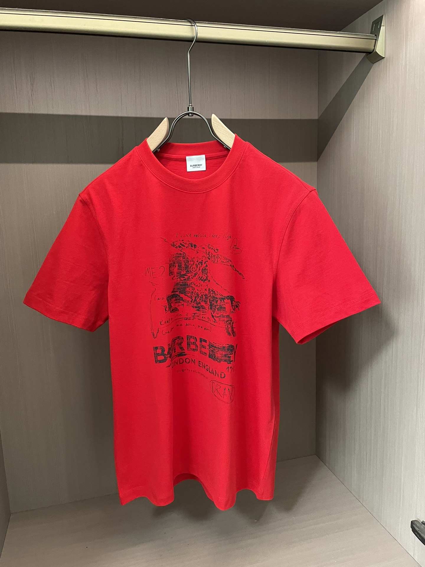 Bur 2026春夏新款首发专柜最新款短袖圆领T恤 高端订制 设计前卫时尚！品牌logo重工艺设计 高端