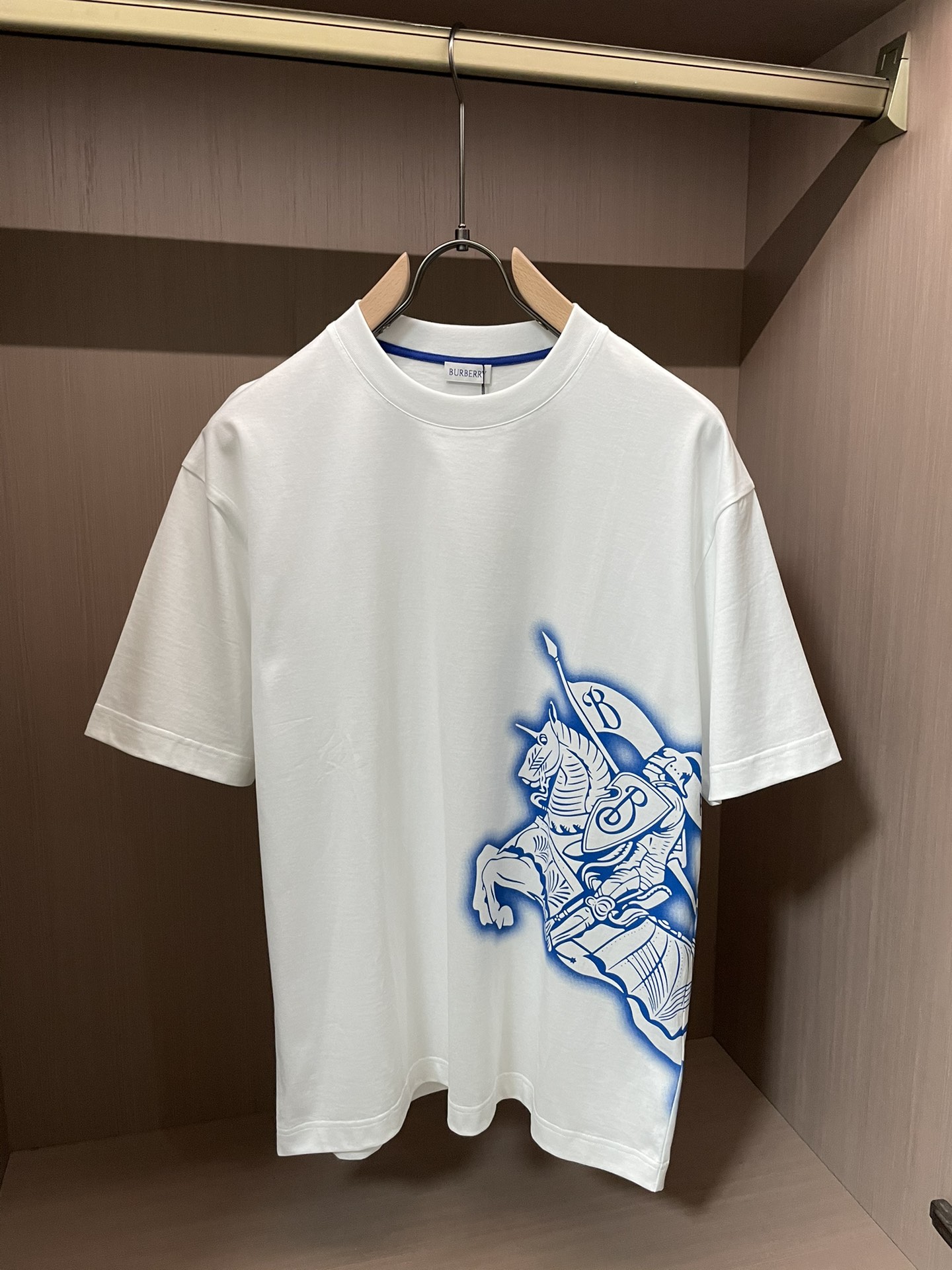 BUR 2026春夏新款首发专柜最新款短袖圆领T恤 高端订制 设计前卫时尚！品牌logo重工艺设计 高端