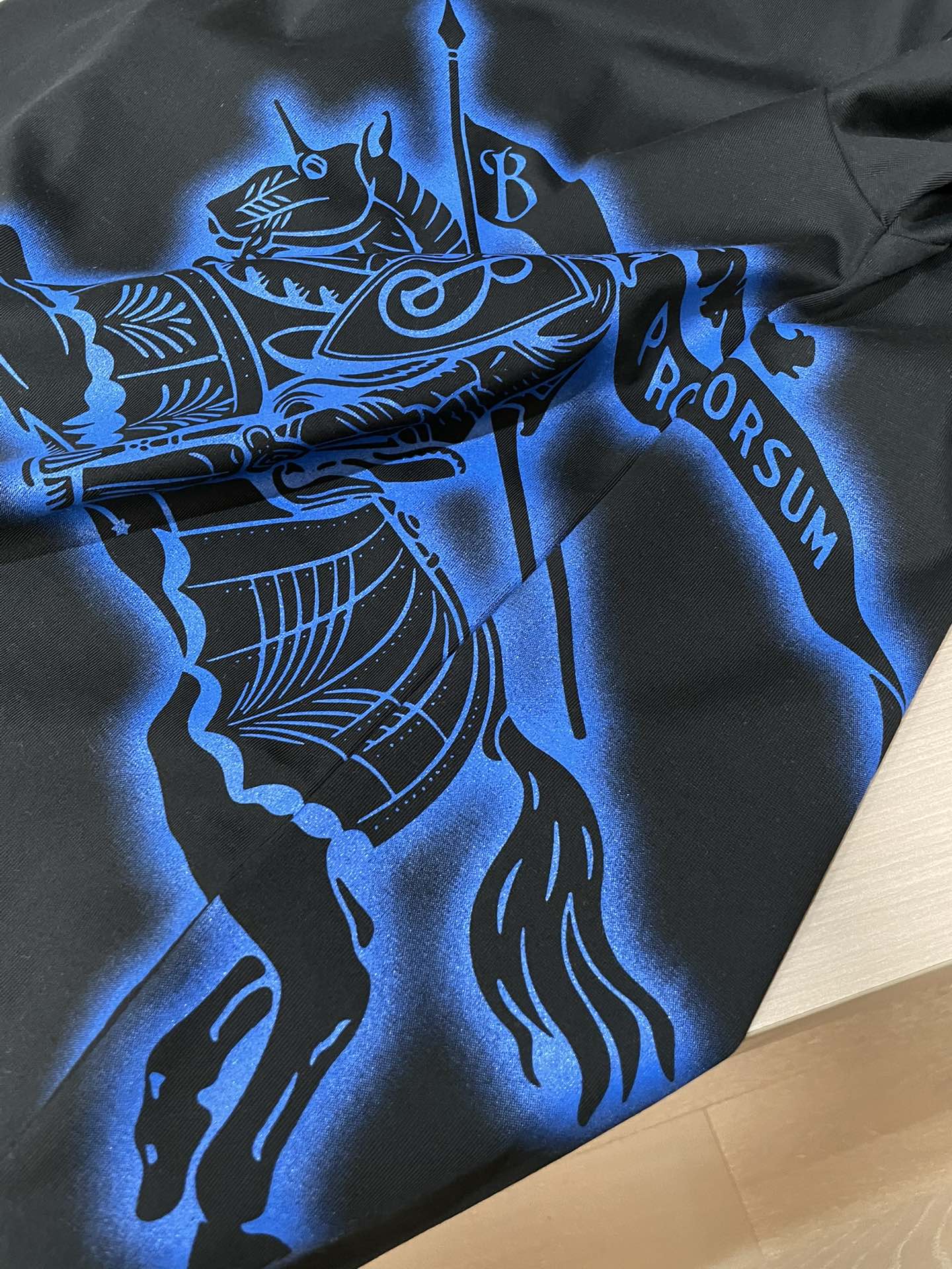 BUR 2026春夏新款首发专柜最新款短袖圆领T恤 高端订制 设计前卫时尚！品牌logo重工艺设计 高端