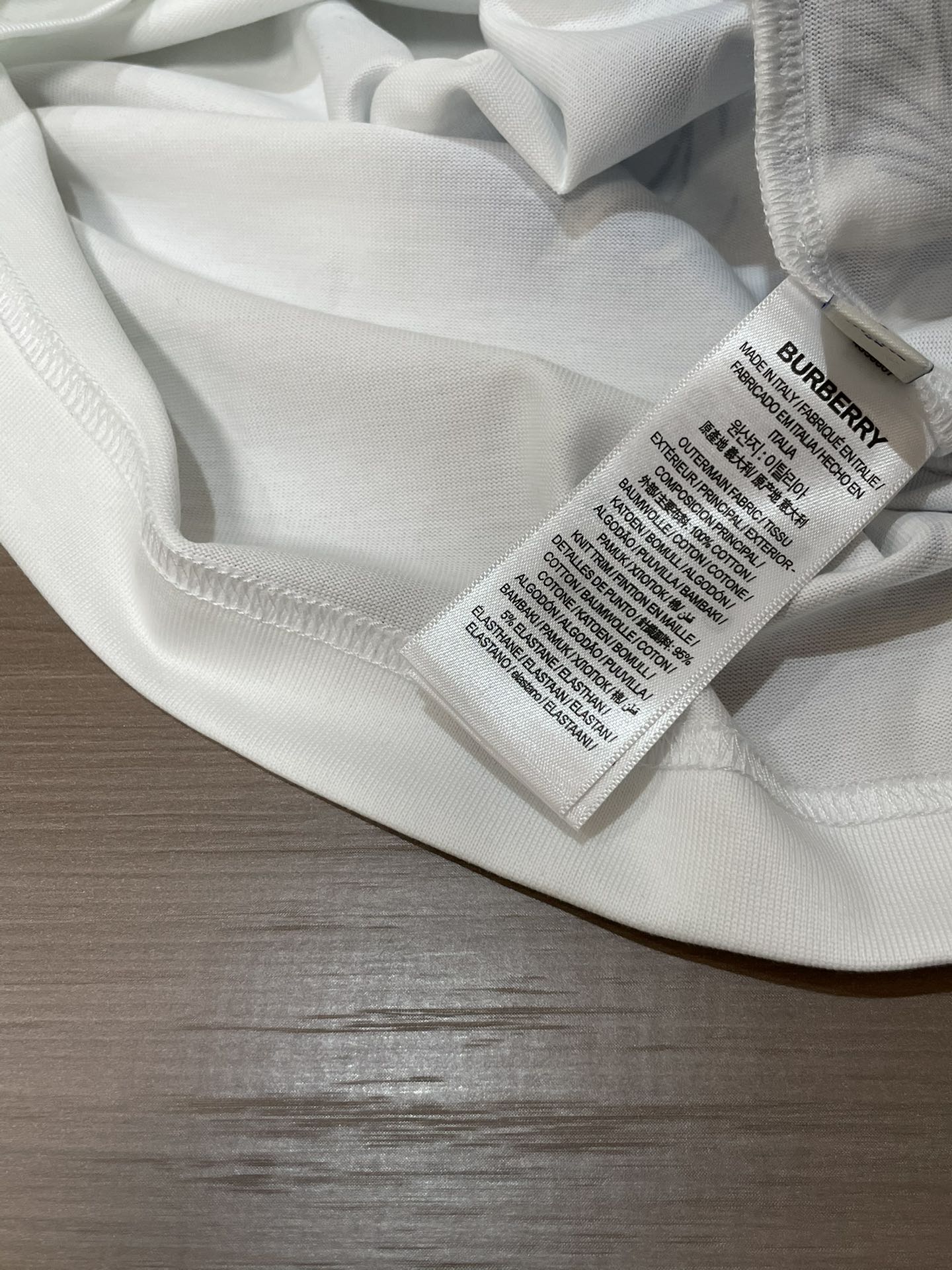 BUR 2026春夏新款首发专柜最新款短袖圆领T恤 高端订制 设计前卫时尚！品牌logo重工艺设计 高端