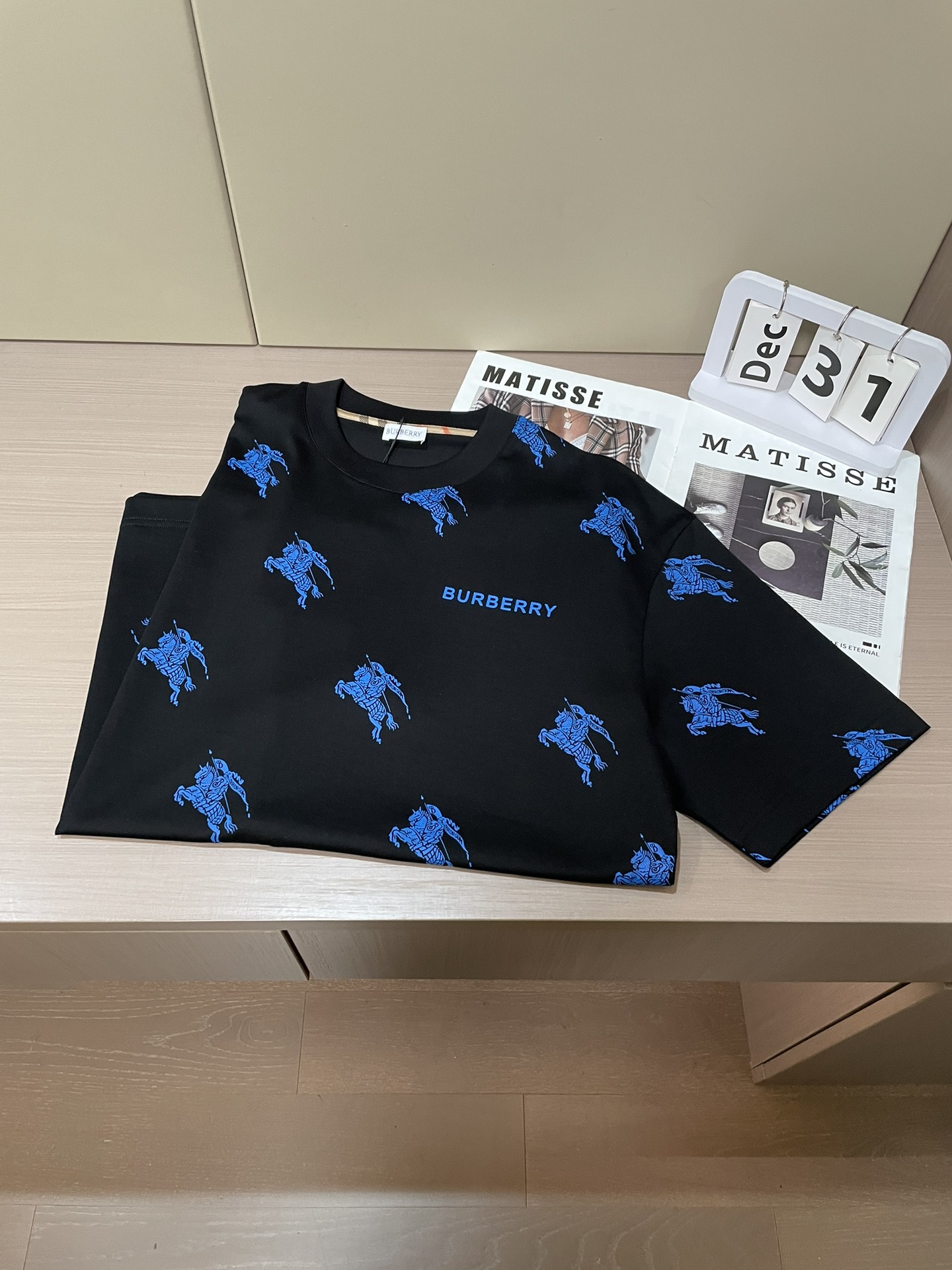 BUR 2026春夏新款首发专柜最新款短袖圆领T恤 高端订制 设计前卫时尚！品牌logo重工艺设计 高端