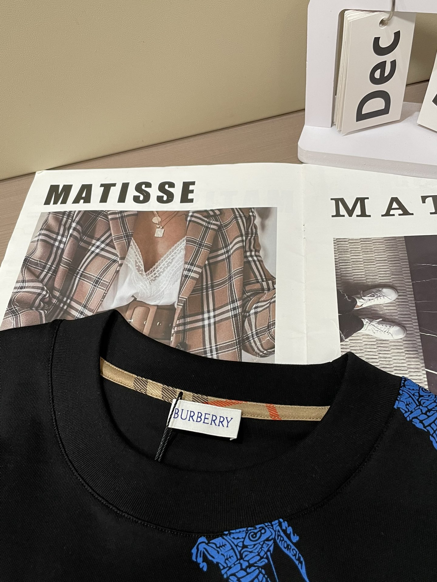 BUR 2026春夏新款首发专柜最新款短袖圆领T恤 高端订制 设计前卫时尚！品牌logo重工艺设计 高端