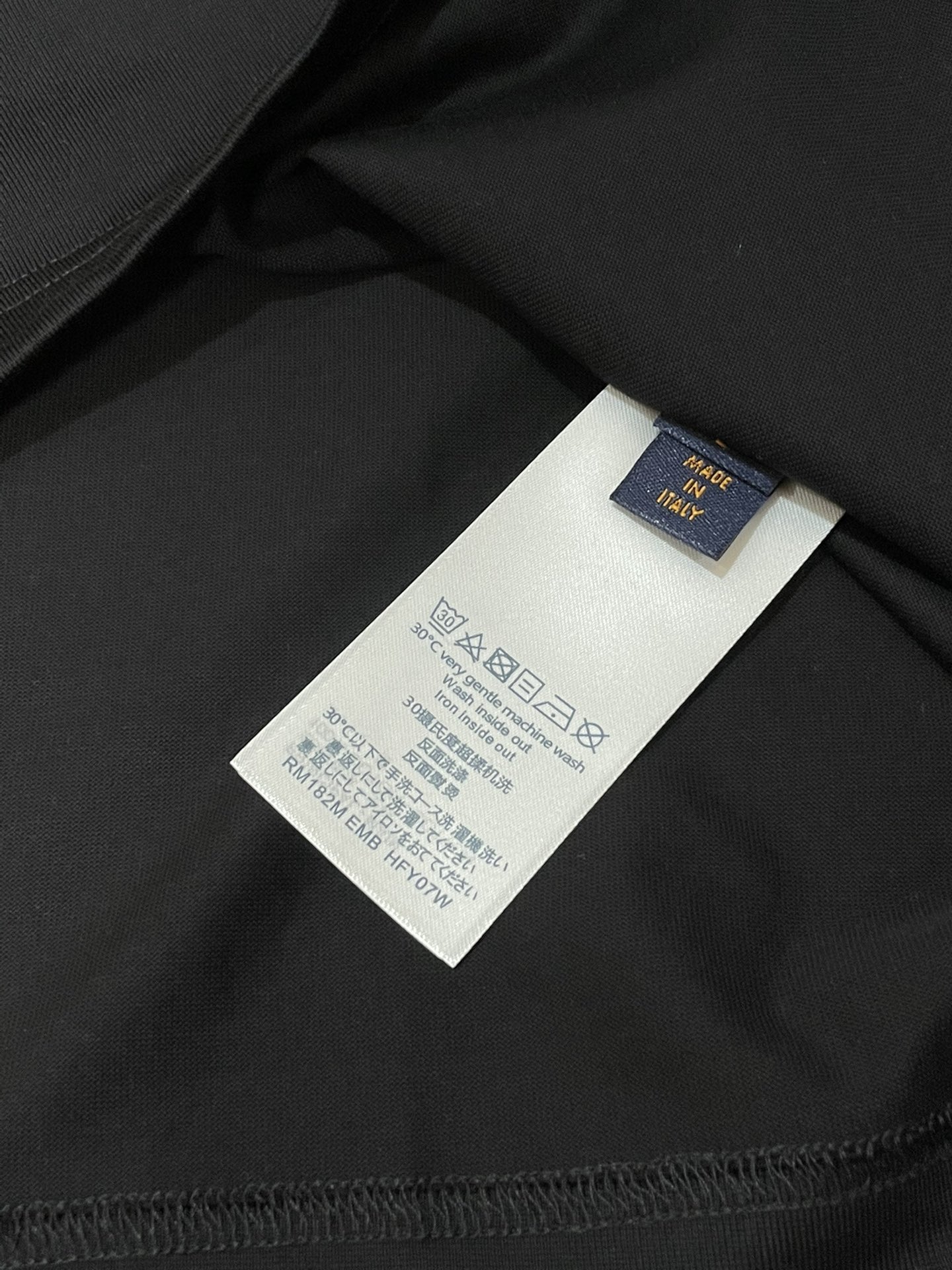 Lv 2026春夏新款首发专柜最新款短袖圆领T恤 高端订制 设计前卫时尚！品牌logo重工艺设计 高端定