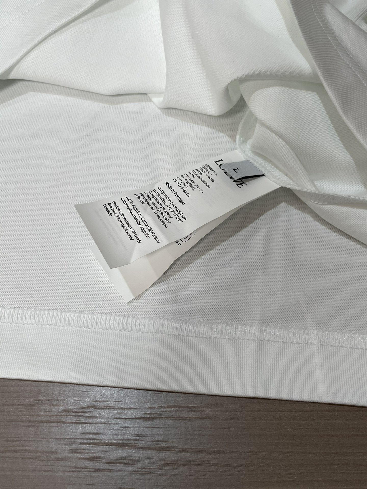 Loewe 2026春夏新款首发专柜最新款短袖圆领T恤 高端订制 设计前卫时尚！品牌logo重工艺设计 