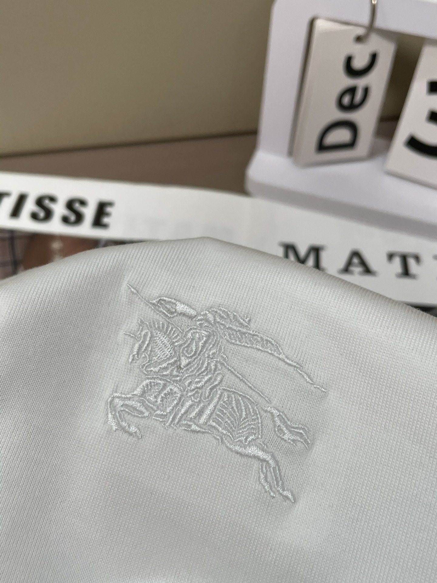 BUR 2026春夏新款首发专柜最新款短袖圆领T恤 高端订制 设计前卫时尚！品牌logo重工艺设计 高端