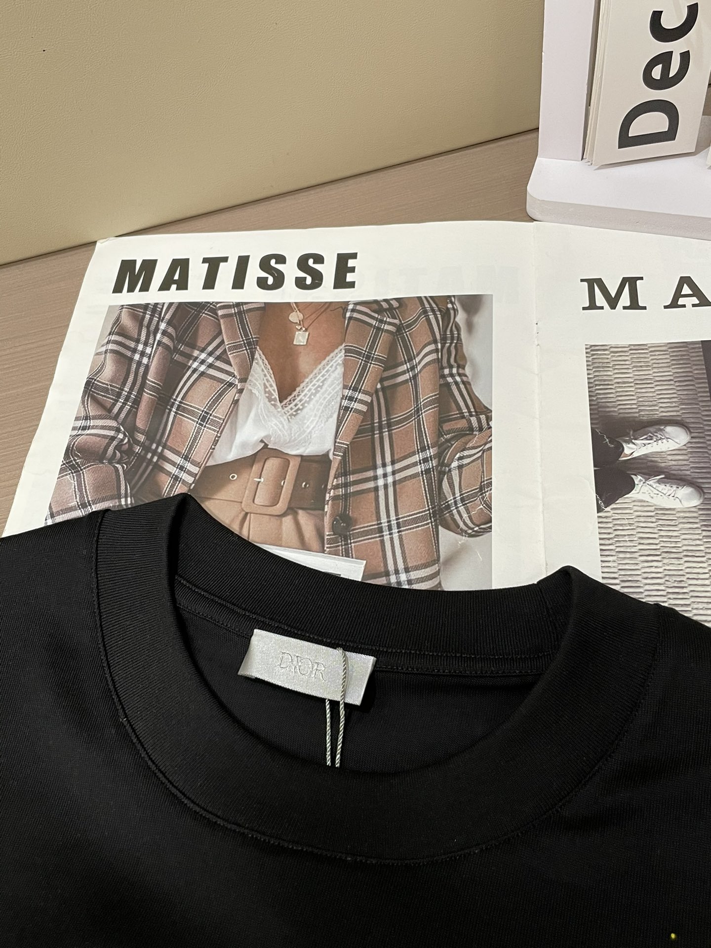 Dior 2026春夏新款首发专柜最新款短袖圆领T恤 高端订制 设计前卫时尚！品牌logo重工艺设计 高