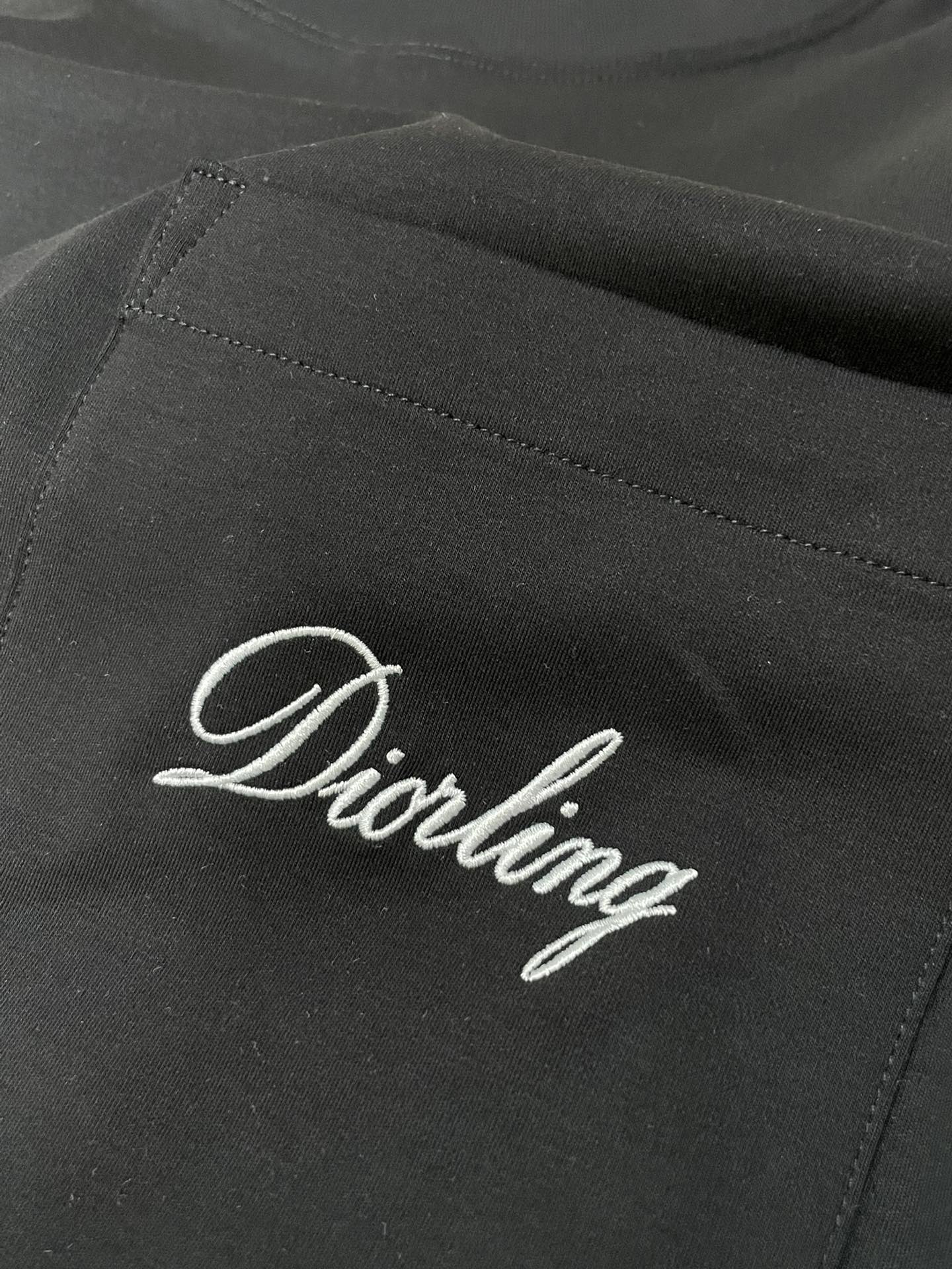 Dior 2026春夏新款首发专柜最新款短袖圆领T恤 高端订制 设计前卫时尚！品牌logo重工艺设计 高