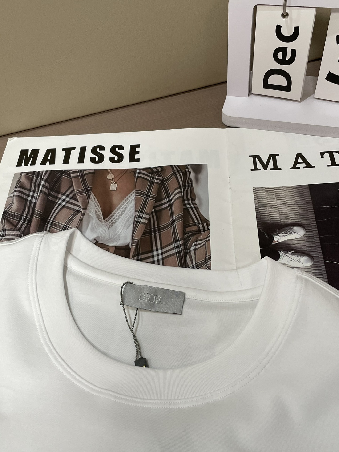 Dior 2026春夏新款首发专柜最新款短袖圆领T恤 高端订制 设计前卫时尚！品牌logo重工艺设计 高