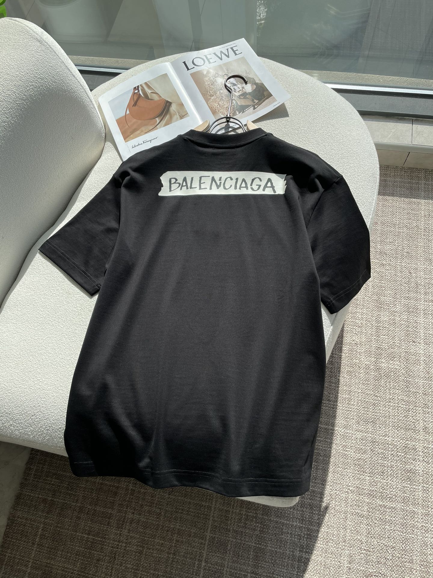 巴黎世家 2026春夏新款首发专柜最新款短袖圆领T恤 高端订制 设计前卫时尚！品牌logo重工艺设计 高