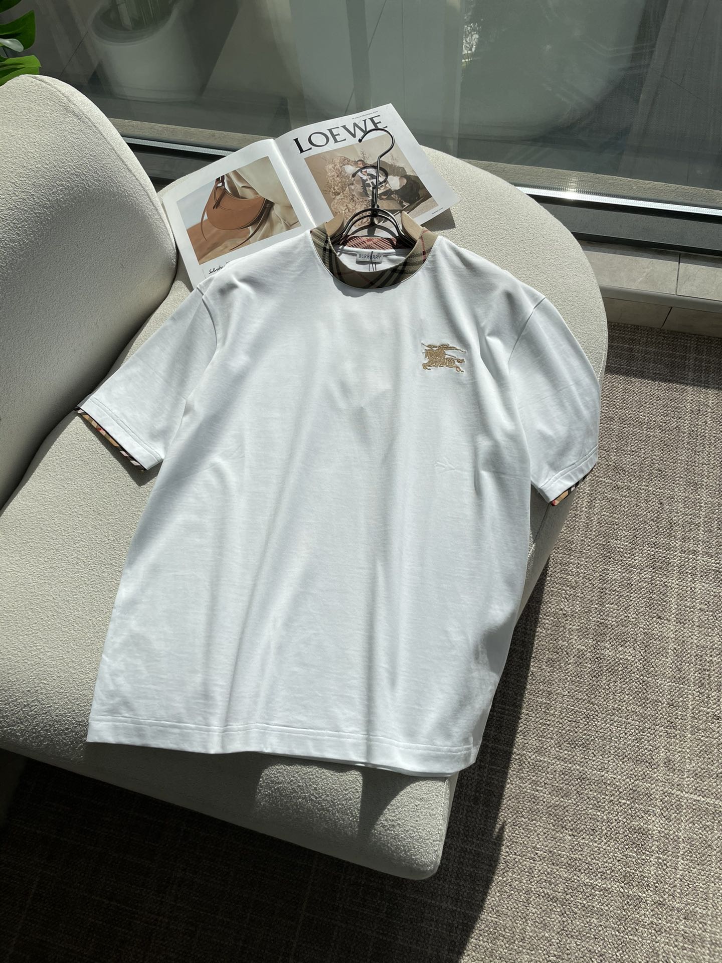 BUR 2026春夏新款首发专柜最新款短袖圆领T恤 高端订制 设计前卫时尚！品牌logo重工艺设计 高端