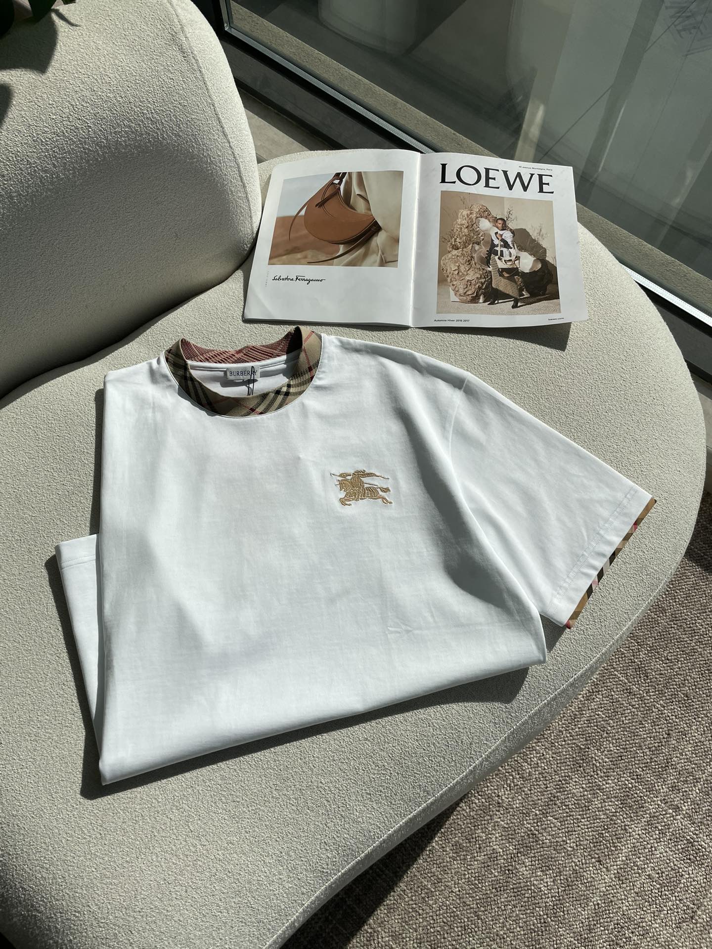 BUR 2026春夏新款首发专柜最新款短袖圆领T恤 高端订制 设计前卫时尚！品牌logo重工艺设计 高端