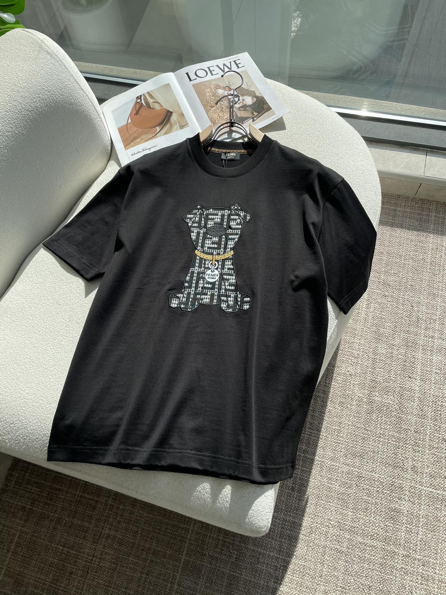 FD 2026春夏新款首发专柜最新款短袖圆领T恤 高端订制 设计前卫时尚！品牌logo重工艺设计 高端定