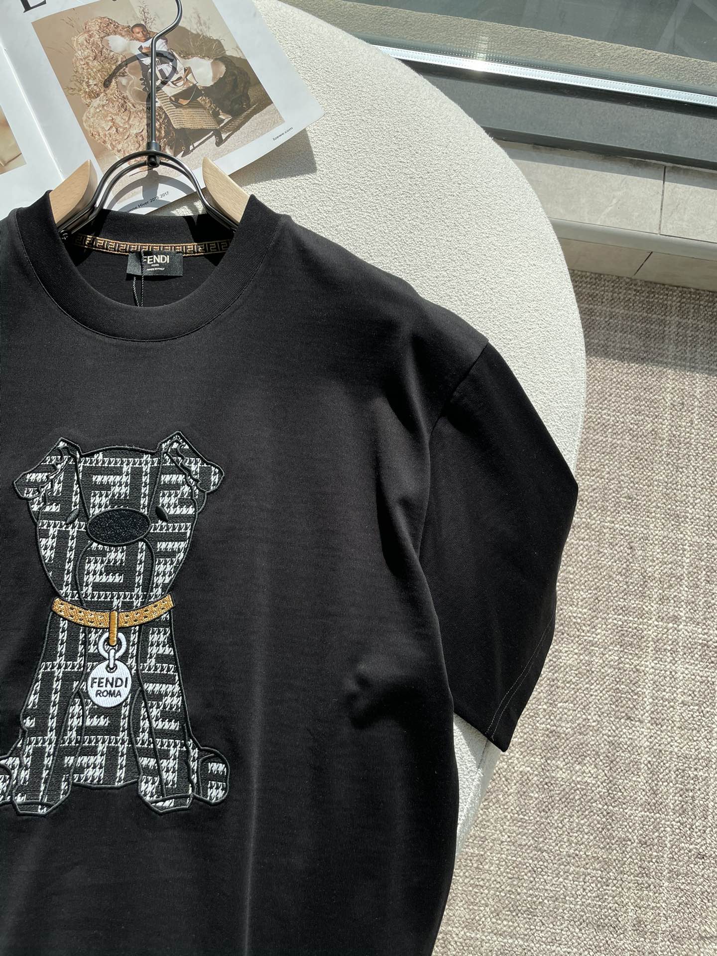 FD 2026春夏新款首发专柜最新款短袖圆领T恤 高端订制 设计前卫时尚！品牌logo重工艺设计 高端定