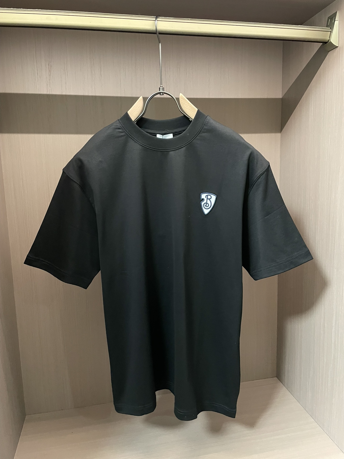 Bur  2026春夏新款首发专柜最新款短袖圆领T恤 高端订制 设计前卫时尚！品牌logo重工艺设计 高