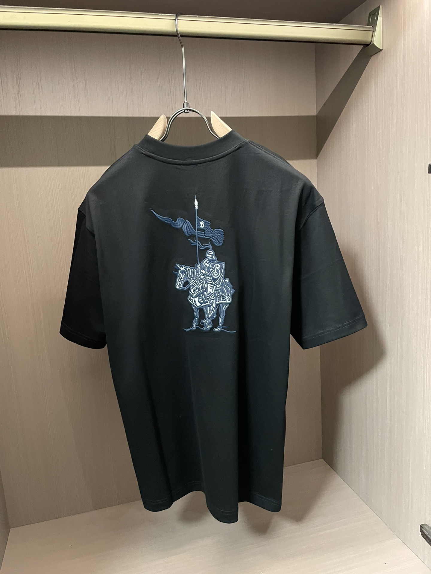 Bur  2026春夏新款首发专柜最新款短袖圆领T恤 高端订制 设计前卫时尚！品牌logo重工艺设计 高